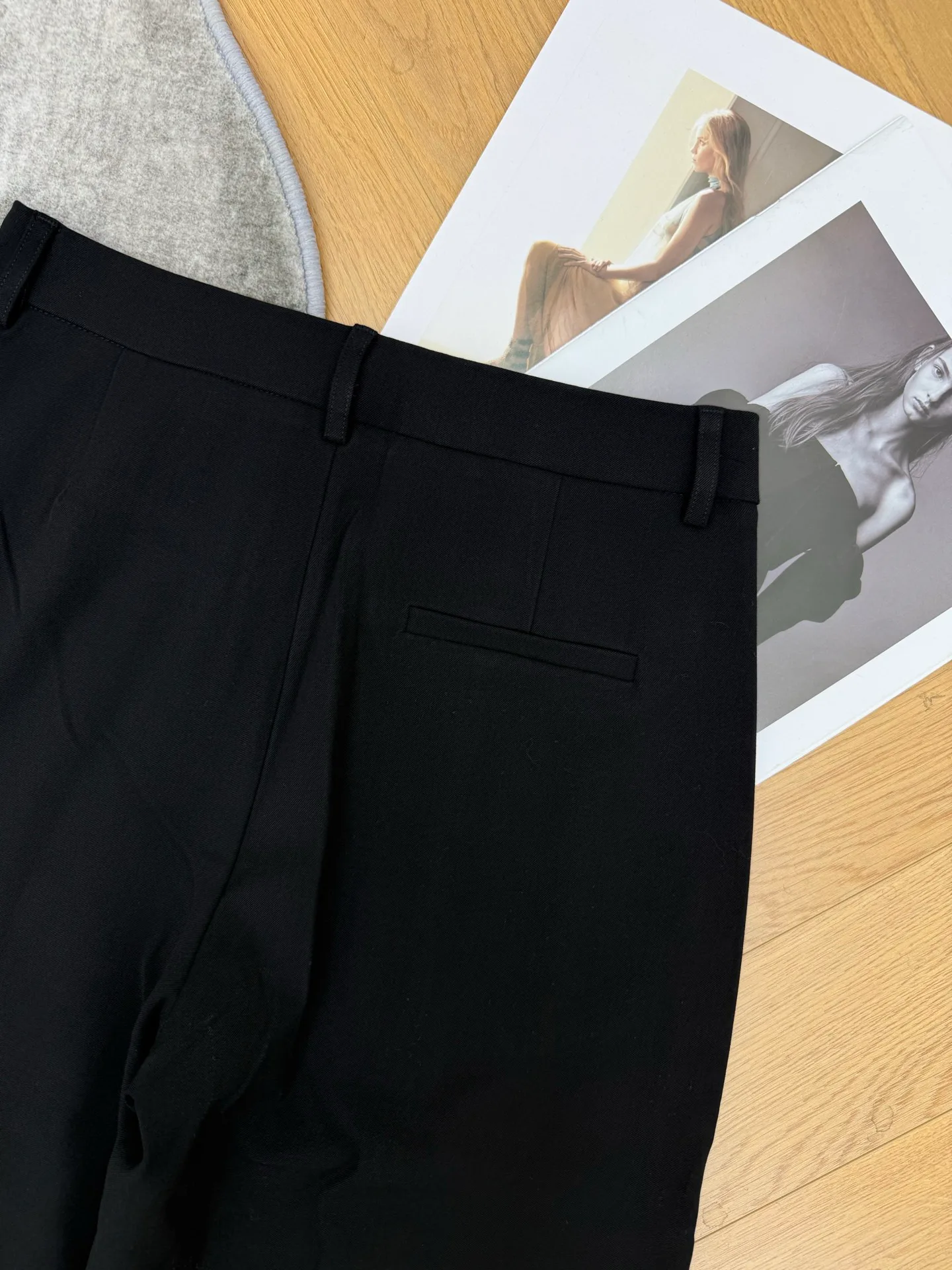 Women's Trousers CHANEL 18348252