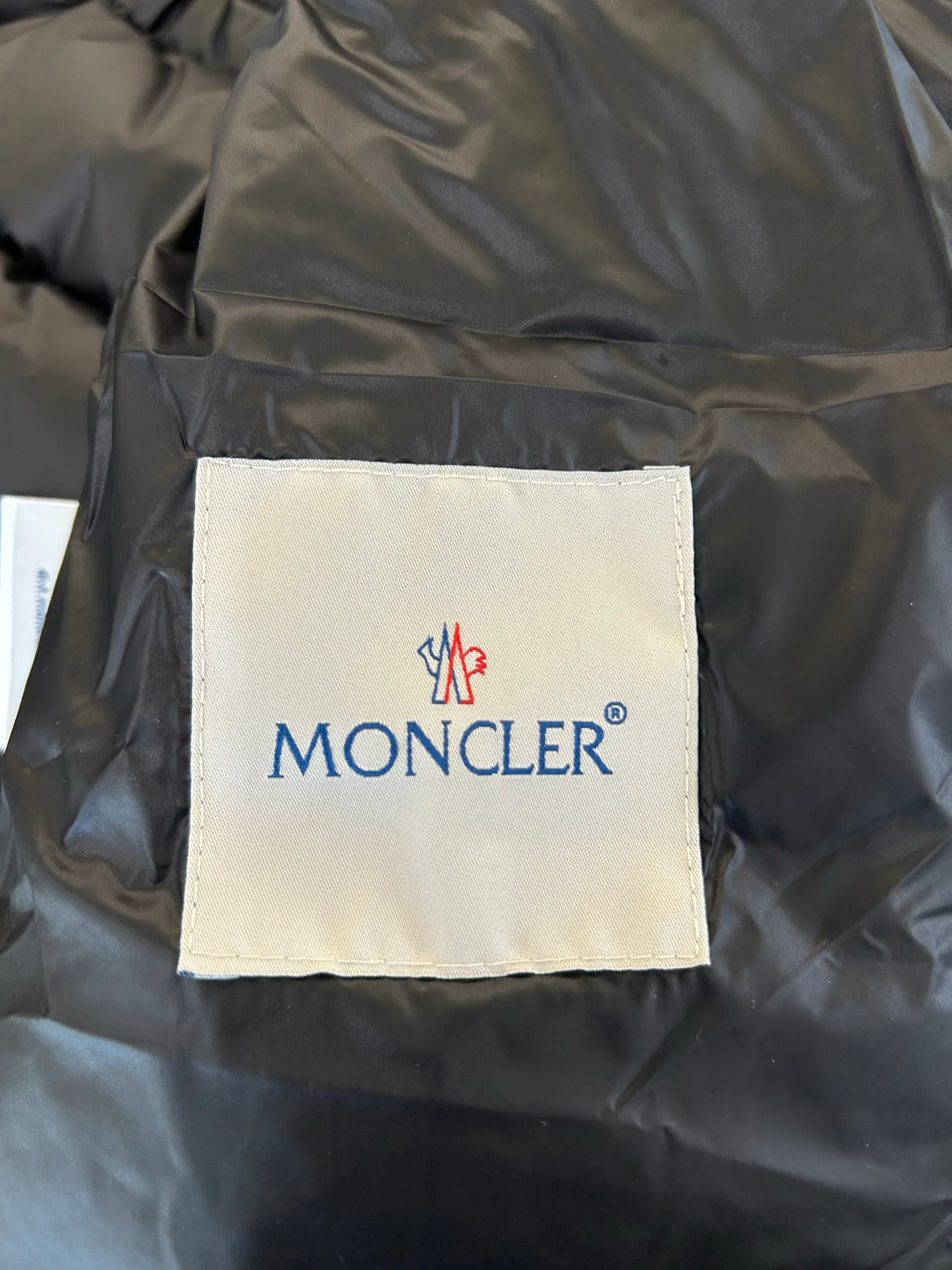 Men's Jackets And Down Jackets MONCLER 18330338