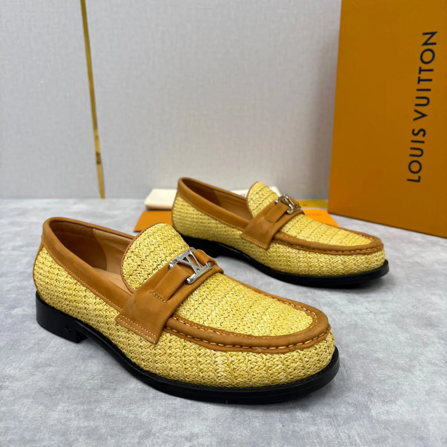 Men's Loafers And Dress Shoes LOUIS VUITTON 18193948