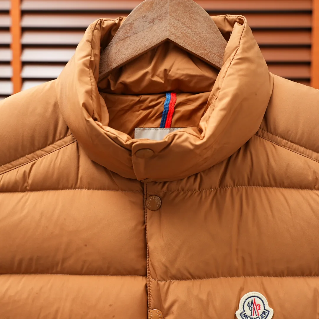 Women's Vests MONCLER 18455951