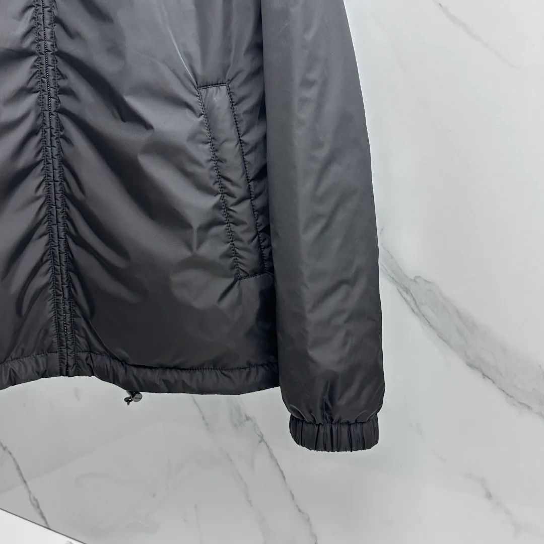 Куртки И Пуховики Мужские Prada 18596940