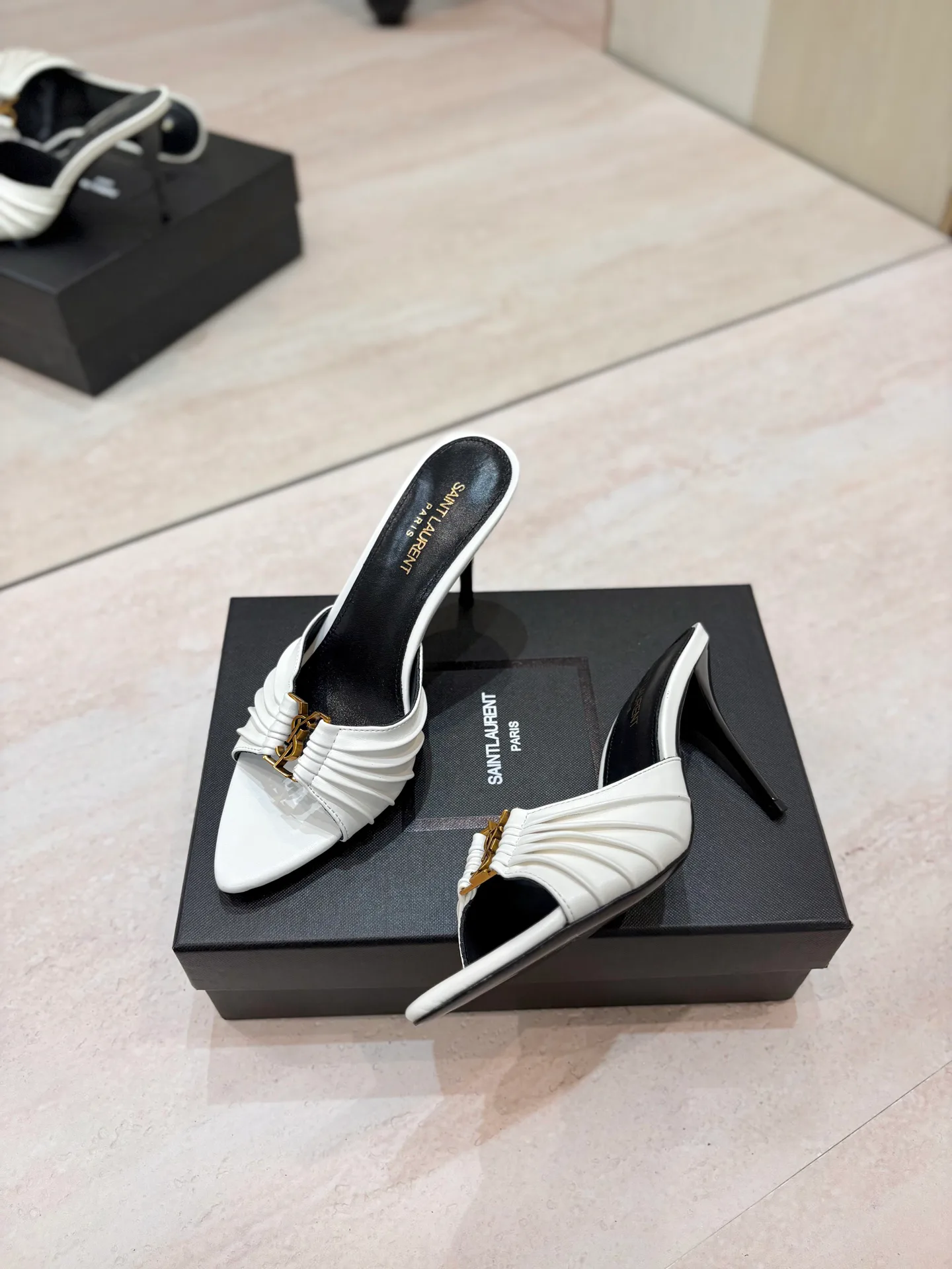Women's Mules And Clogs SAINT LAURENT 17476057