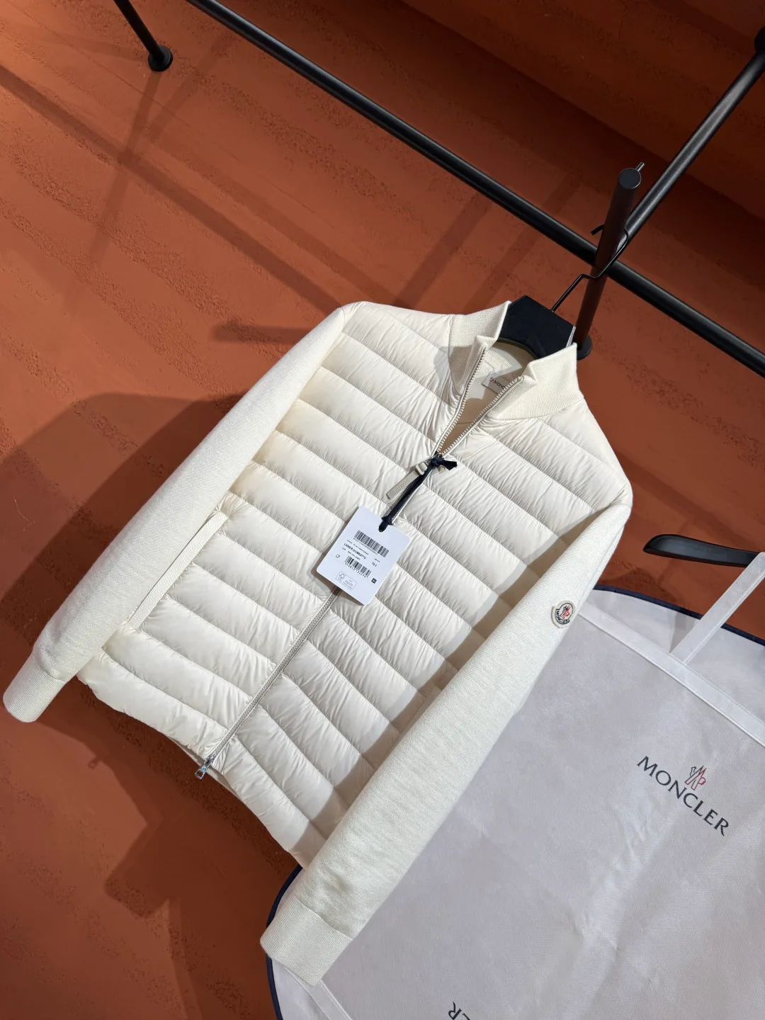 Women's Jackets And Down Jackets MONCLER 18436264