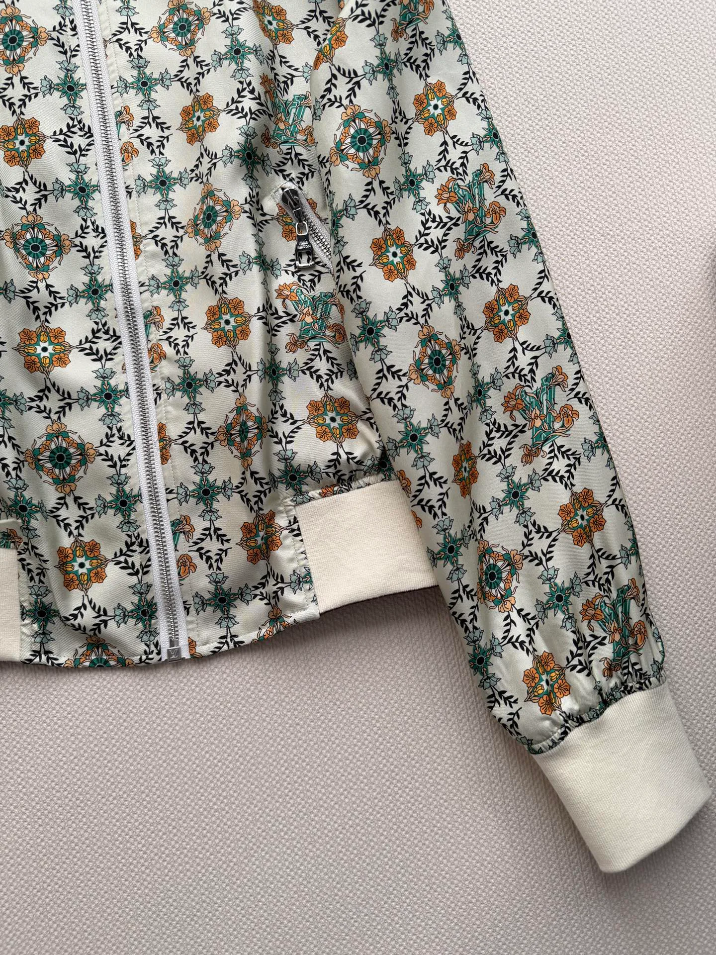 Women's Jackets And Down Jackets LOUIS VUITTON 17307665