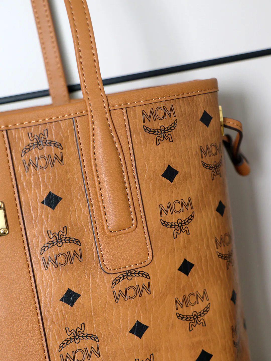 Women's Classic Handbags MCM 18223305