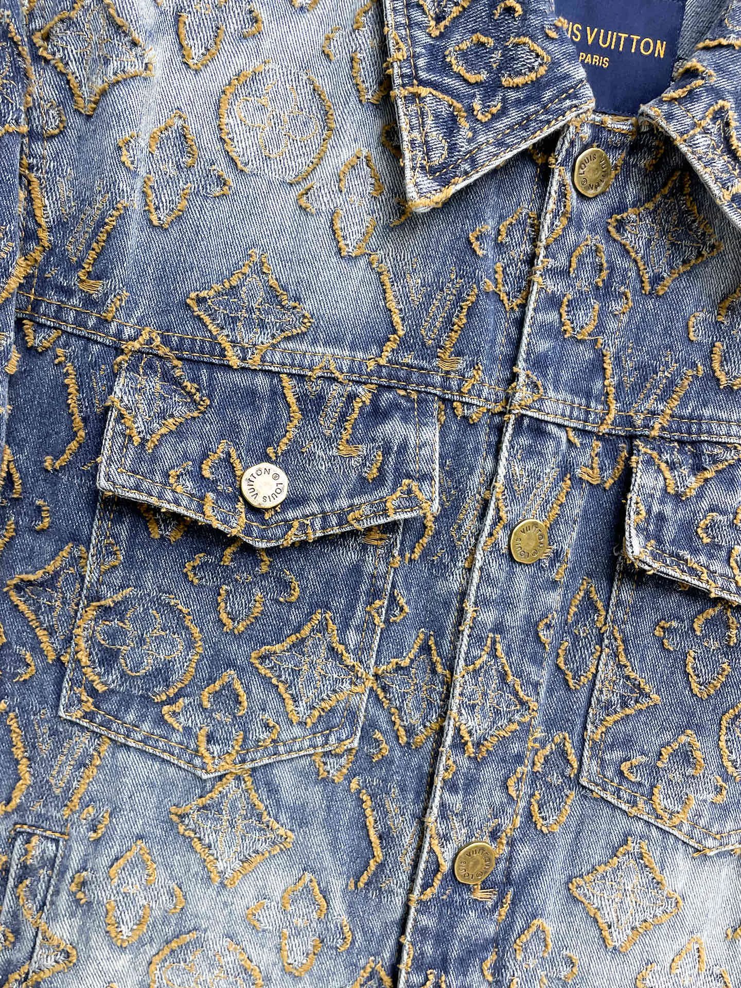 Men's Jackets And Down Jackets LOUIS VUITTON 18197210