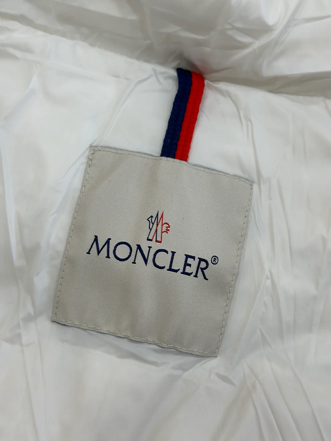 Men's Jackets And Down Jackets MONCLER 18260915