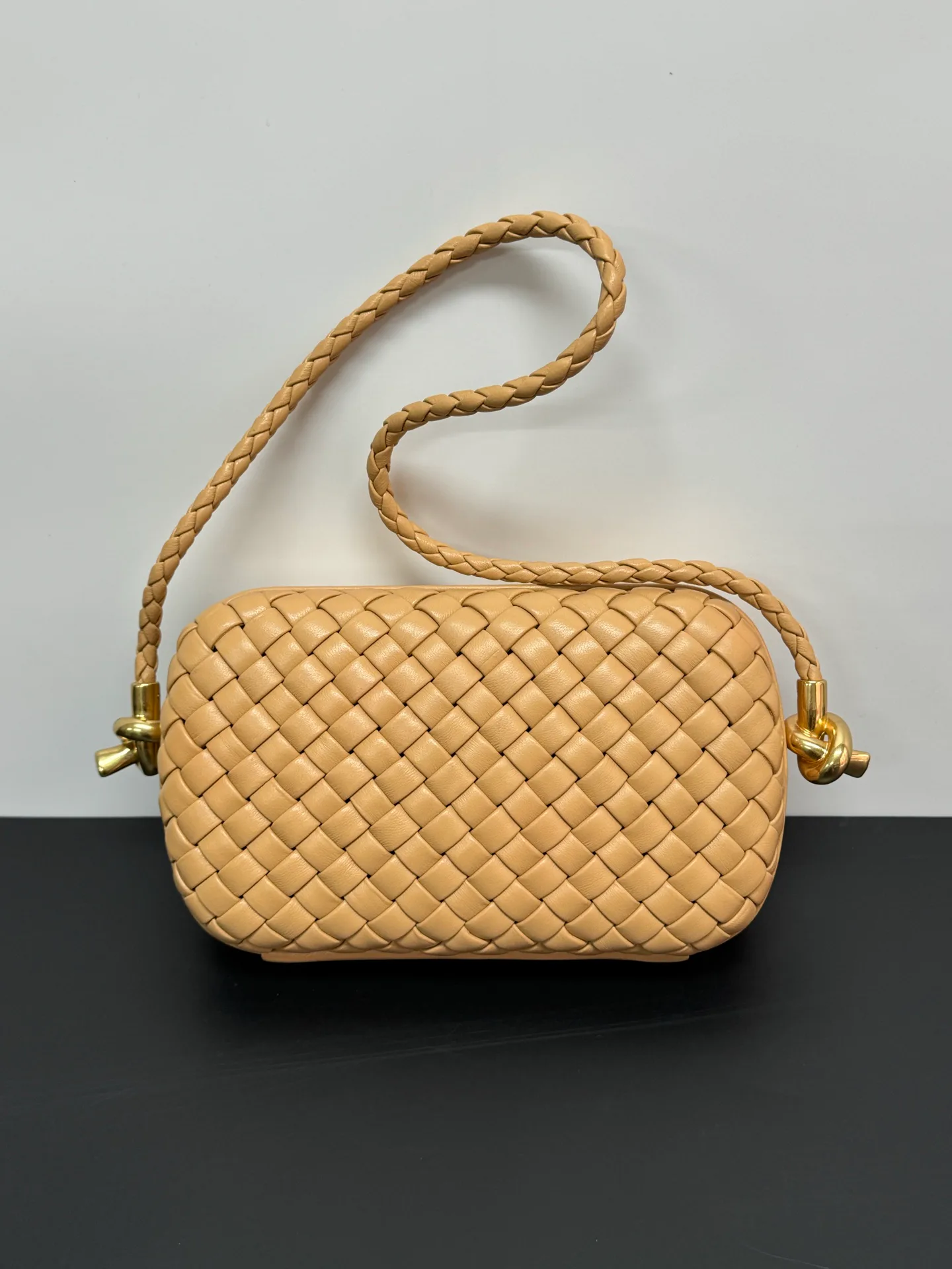 Классические Сумки Женские Bottega Veneta 18626132