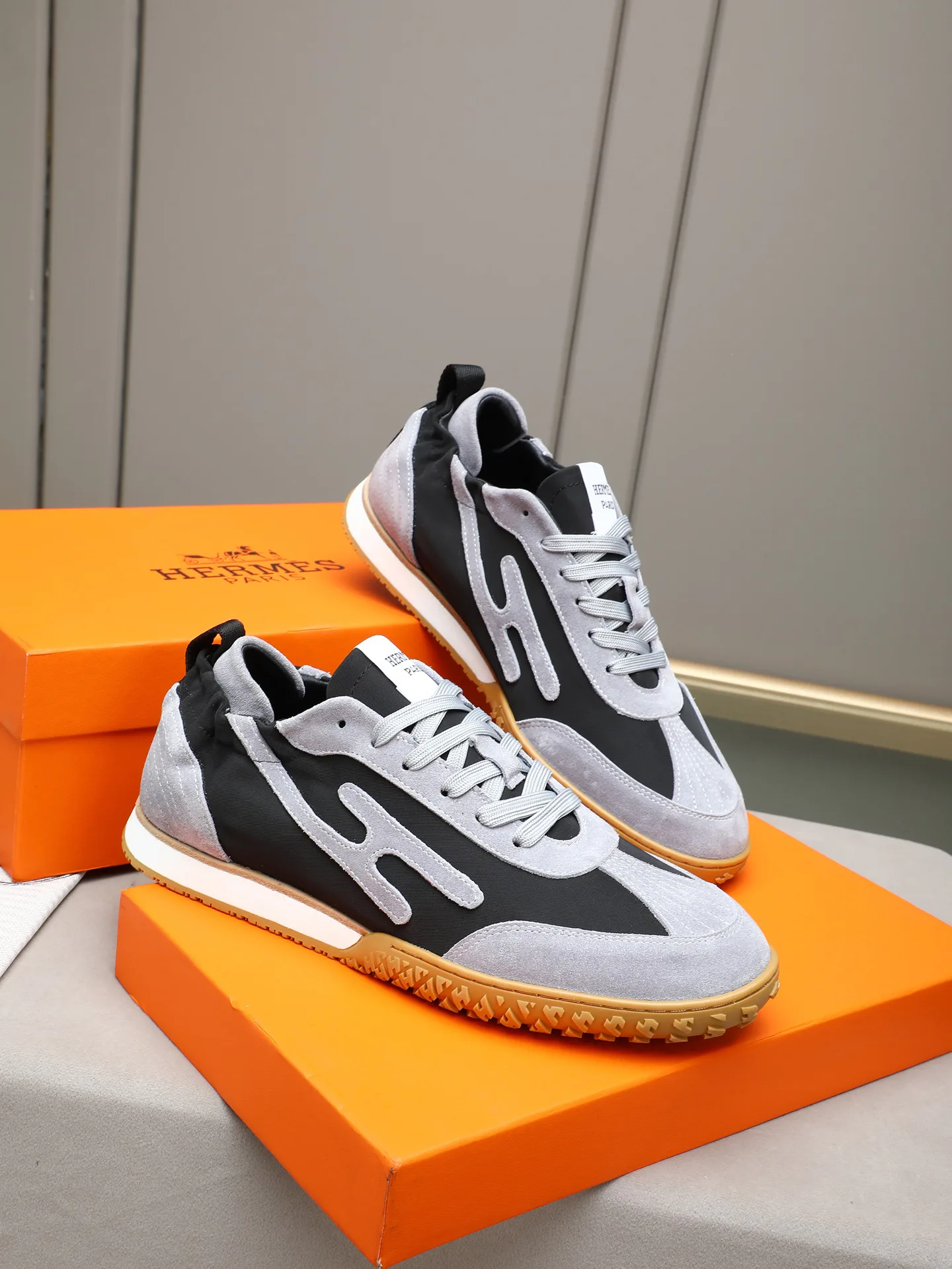 Women's Sneakers HERMES 18531417