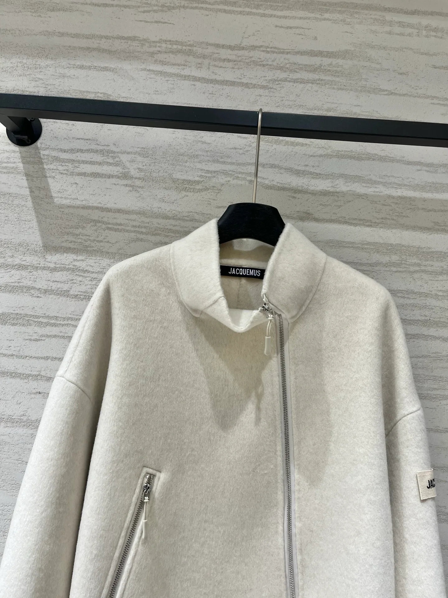 Women's Jackets And Down Jackets JACQUEMUS 18533346
