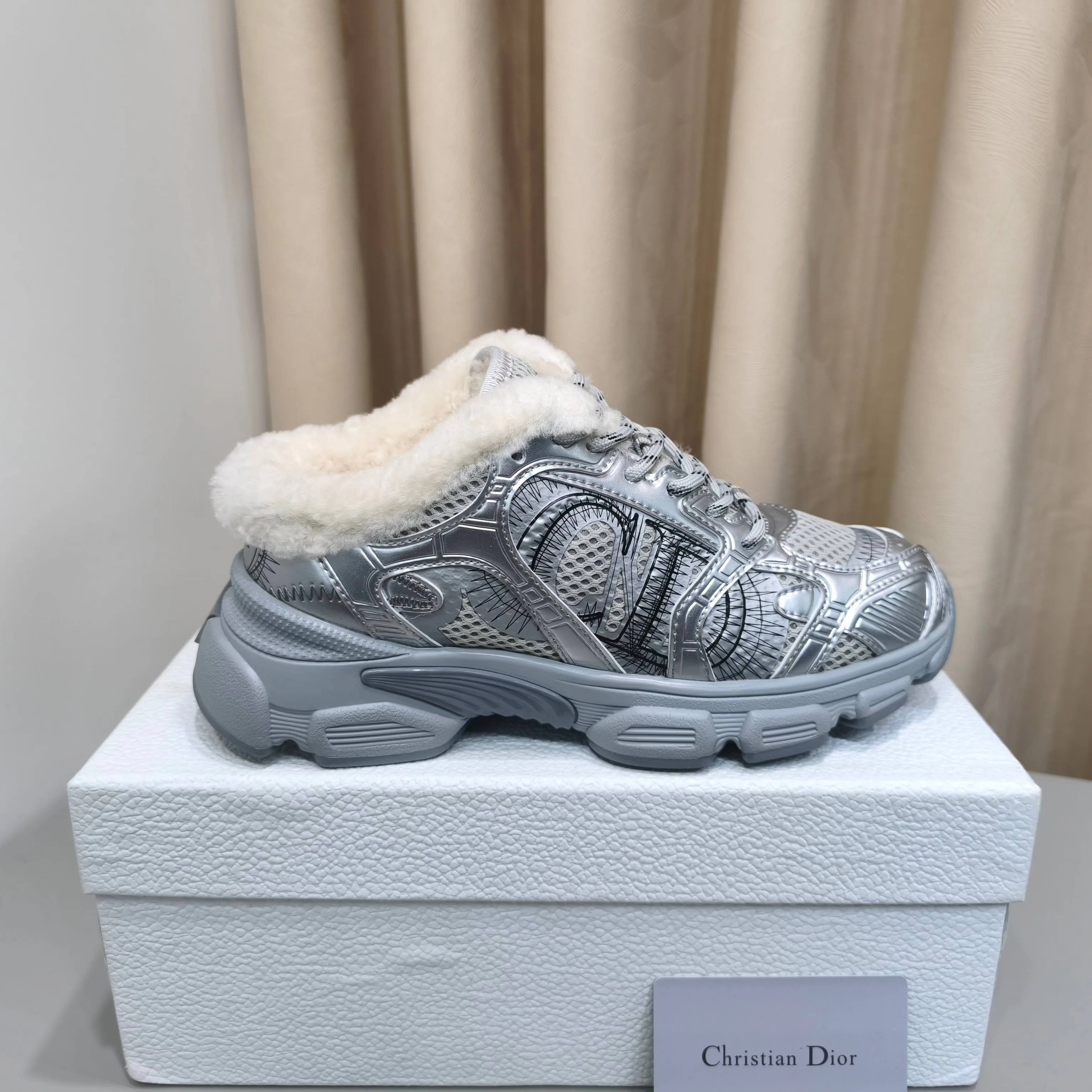 Women's Sneakers CHRISTIAN DIOR 17988714
