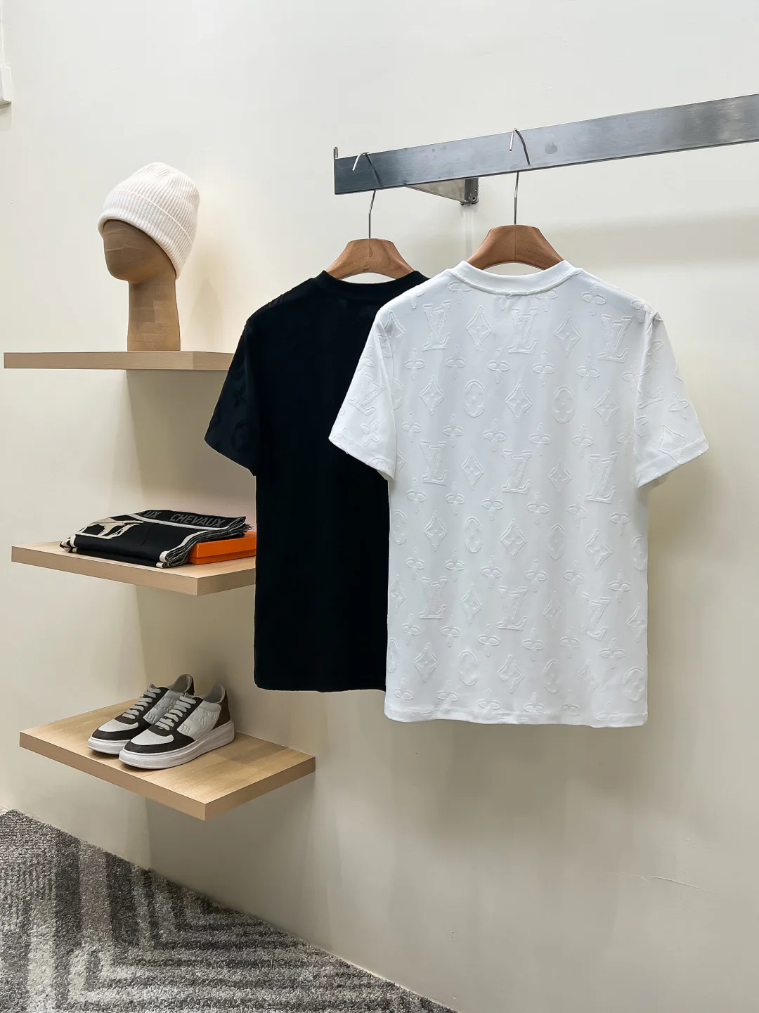 Men's T-Shirts LOUIS VUITTON 18499405