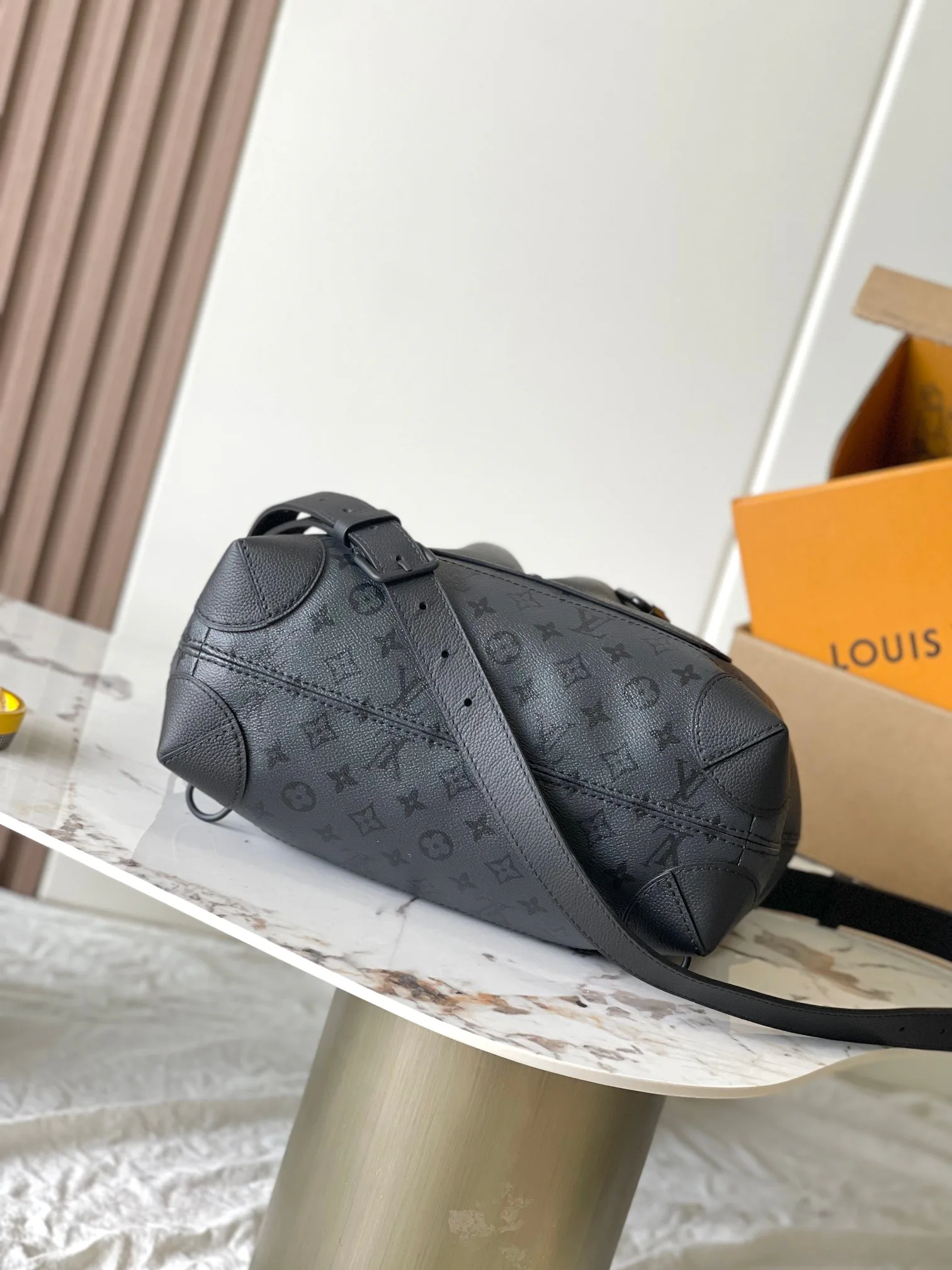 Women's Classic Handbags LOUIS VUITTON 18521050
