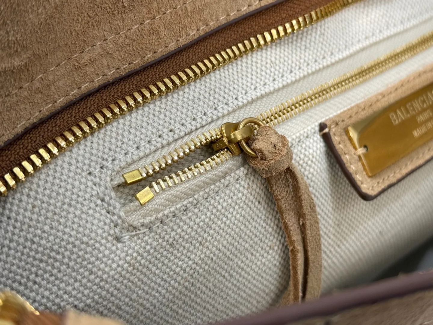 Классические Сумки Женские Balenciaga 18608594