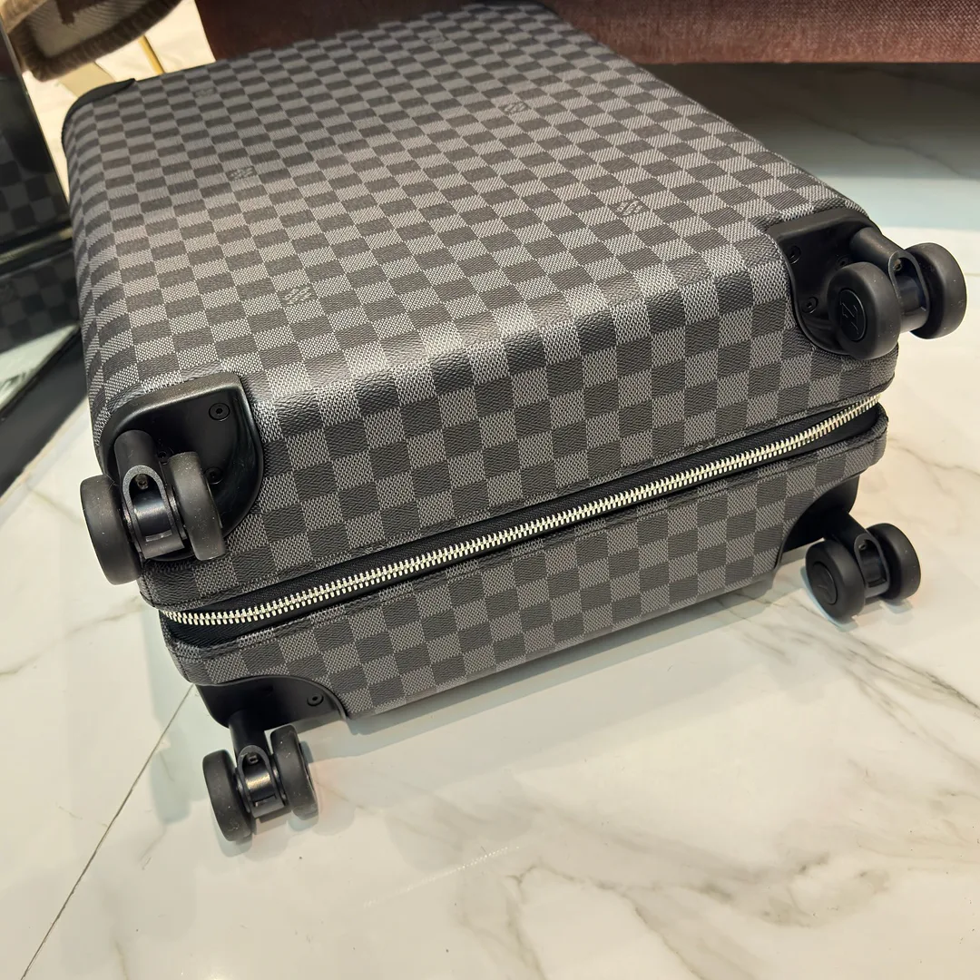 Suitcases LOUIS VUITTON 17675224