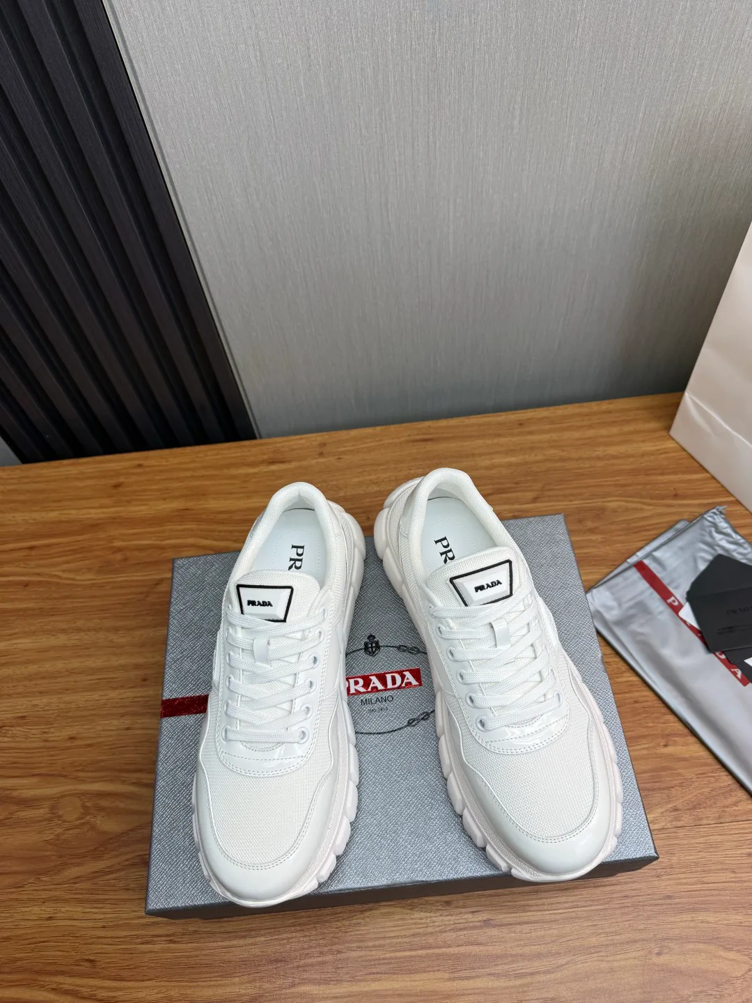 Men's Sneakers PRADA 17814114