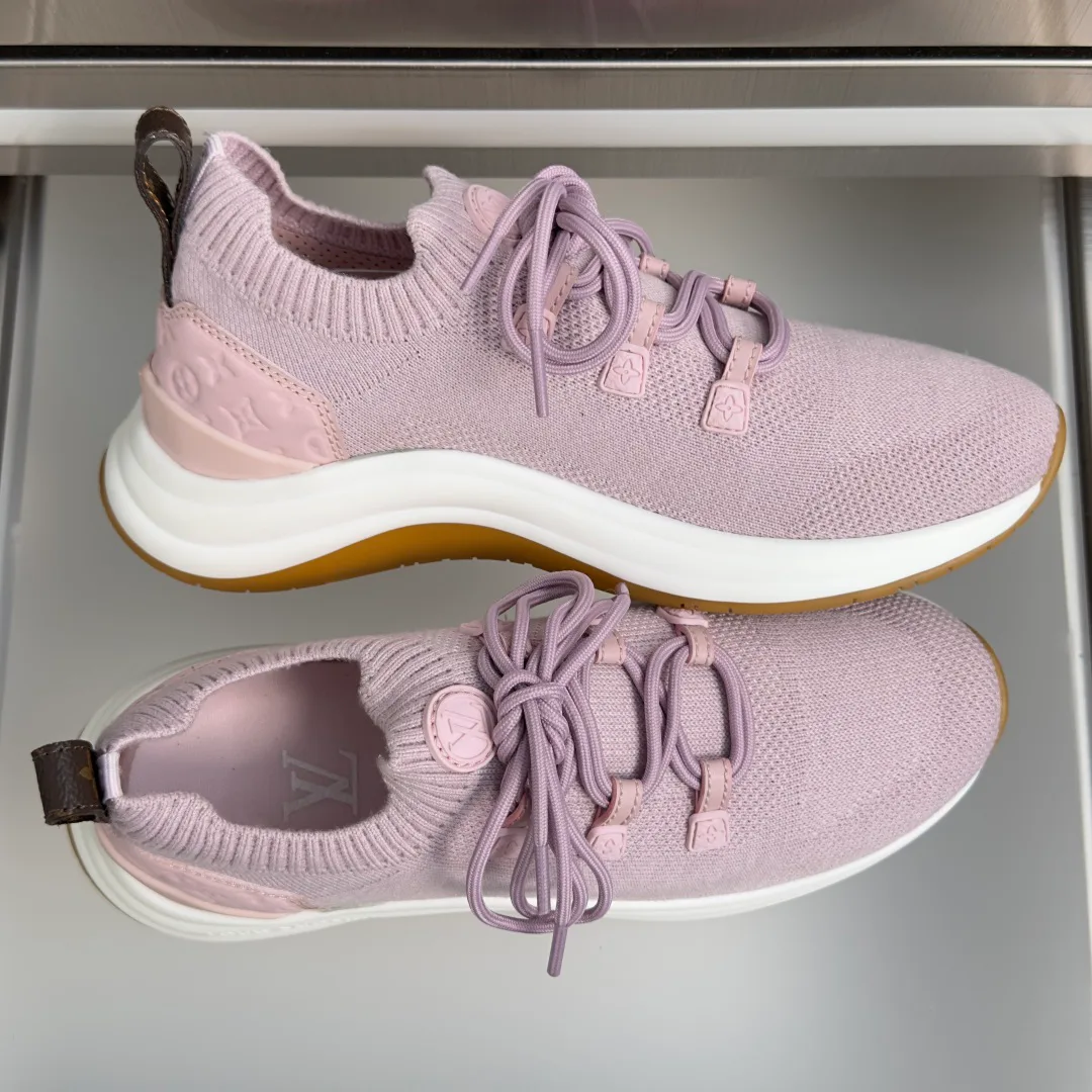 Women's Sneakers LOUIS VUITTON 17950532