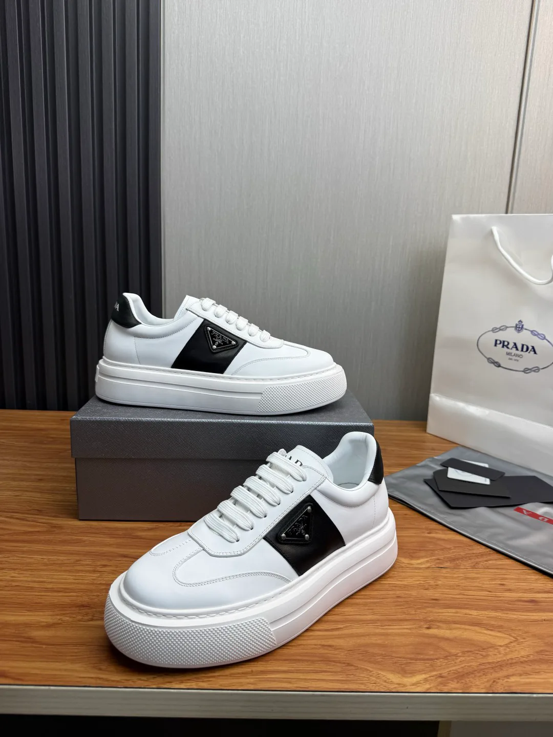 Men's Sneakers PRADA 17890558