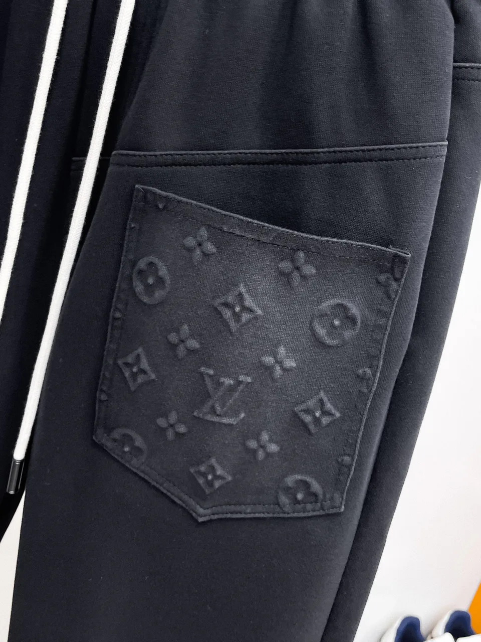 Men's Trousers LOUIS VUITTON 17510204