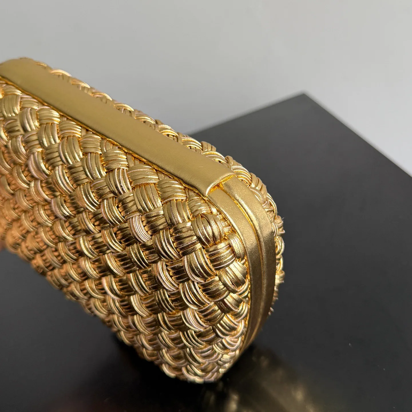 Women's Clutches BOTTEGA VENETA 17313238
