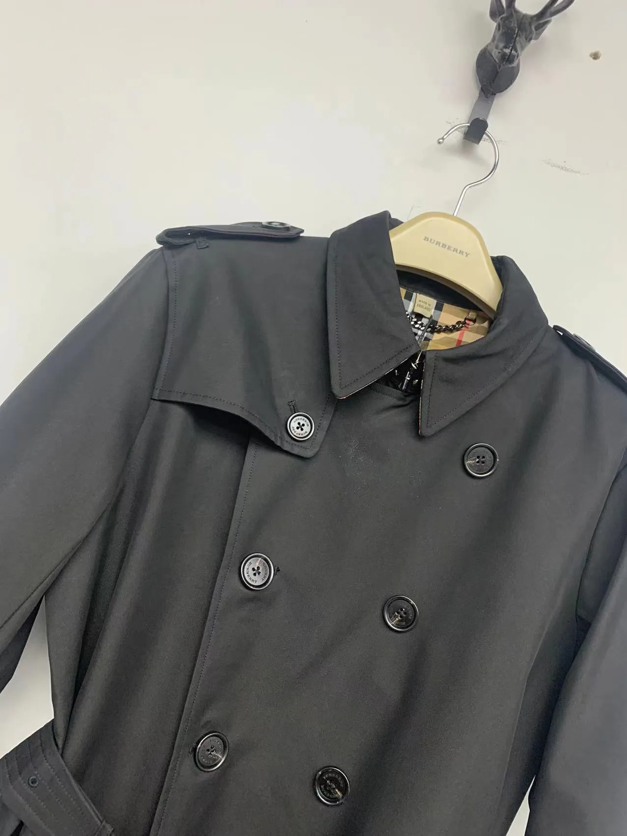 Men's Coats And Trench Coats BURBERRY 18145392