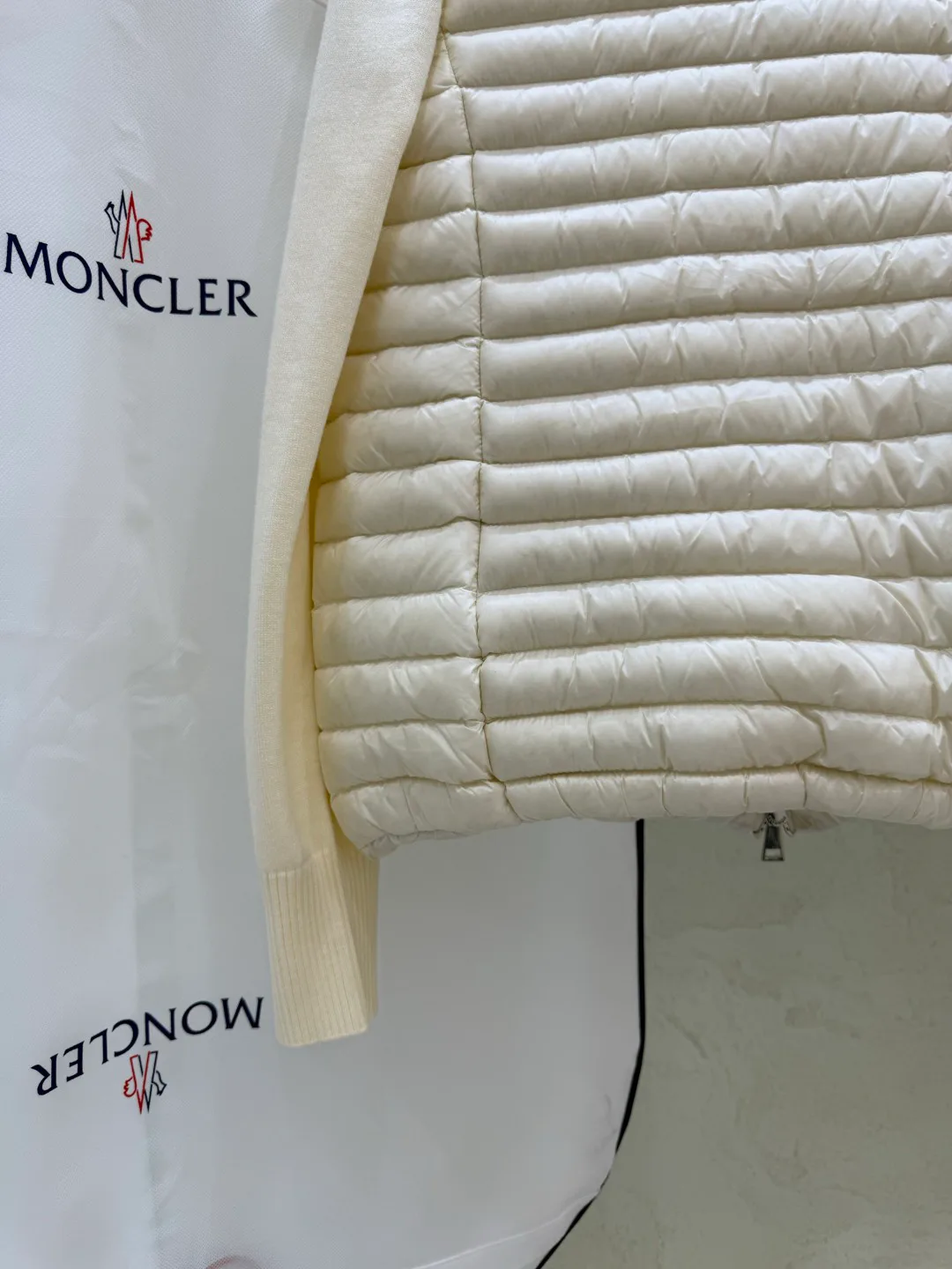 Women's Jackets And Down Jackets MONCLER 17918887