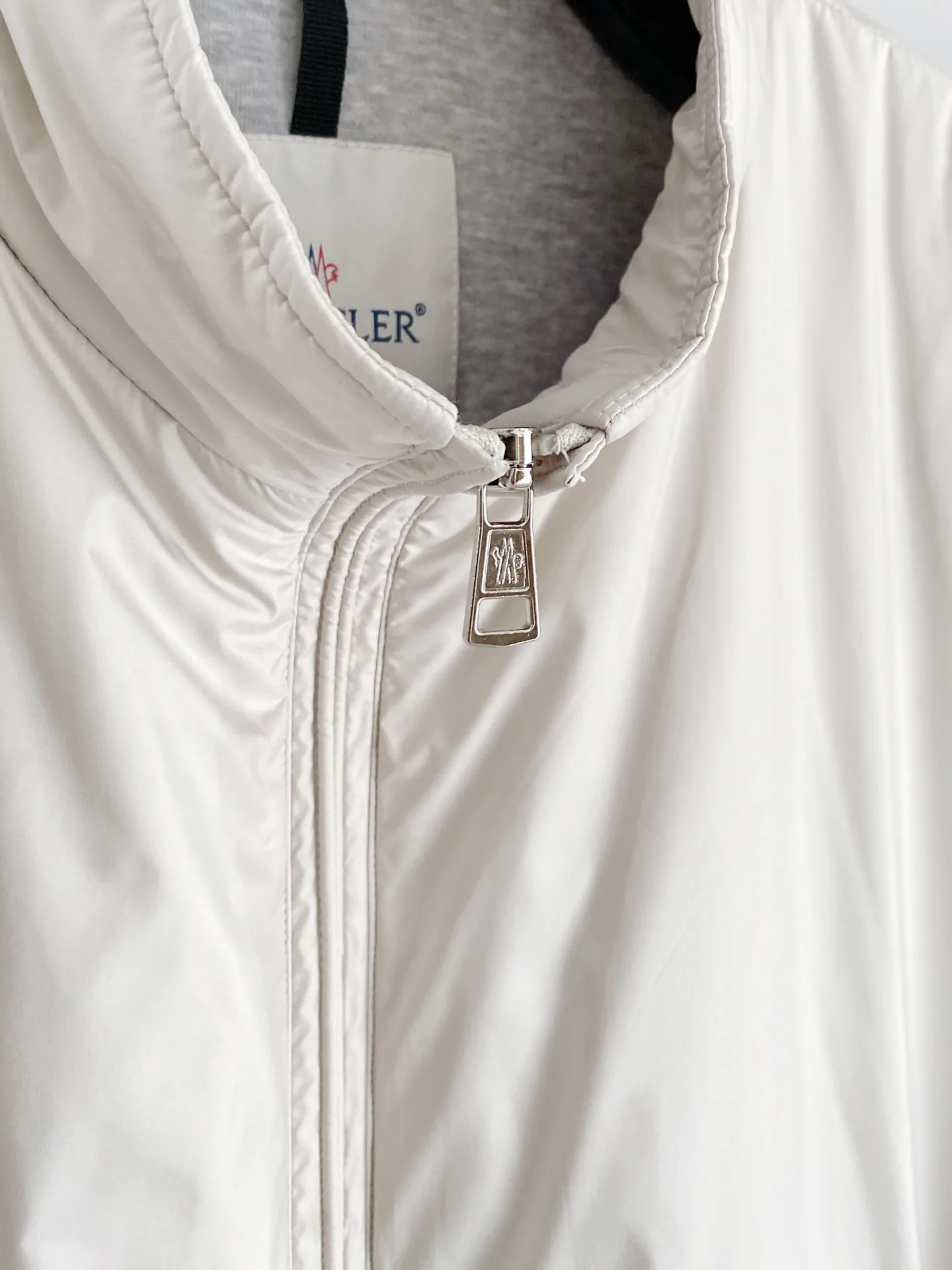 Men's Jackets And Down Jackets MONCLER 17993173