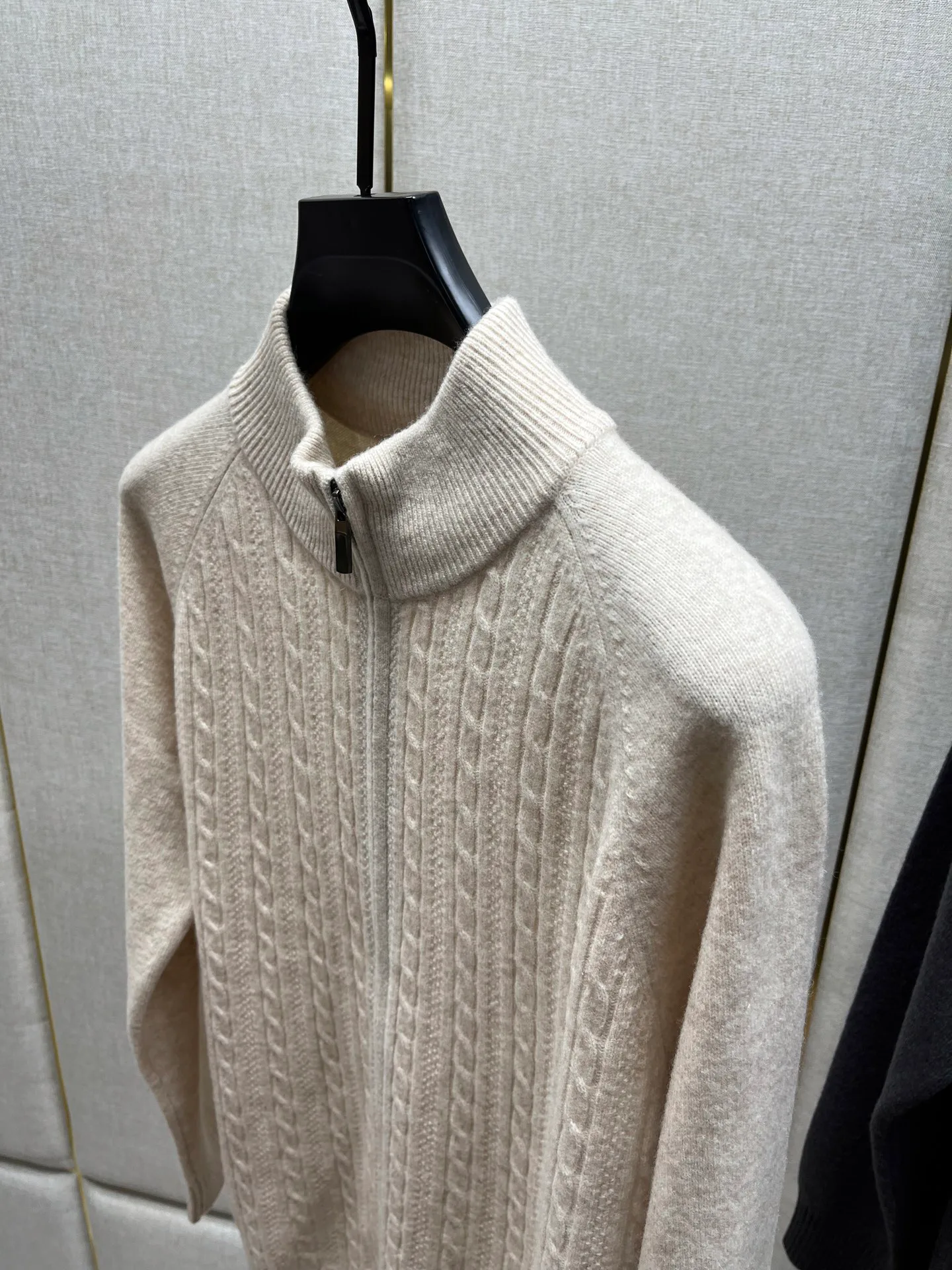 Men's Jumpers And Sweaters DOLCE & GABBANA 18109029