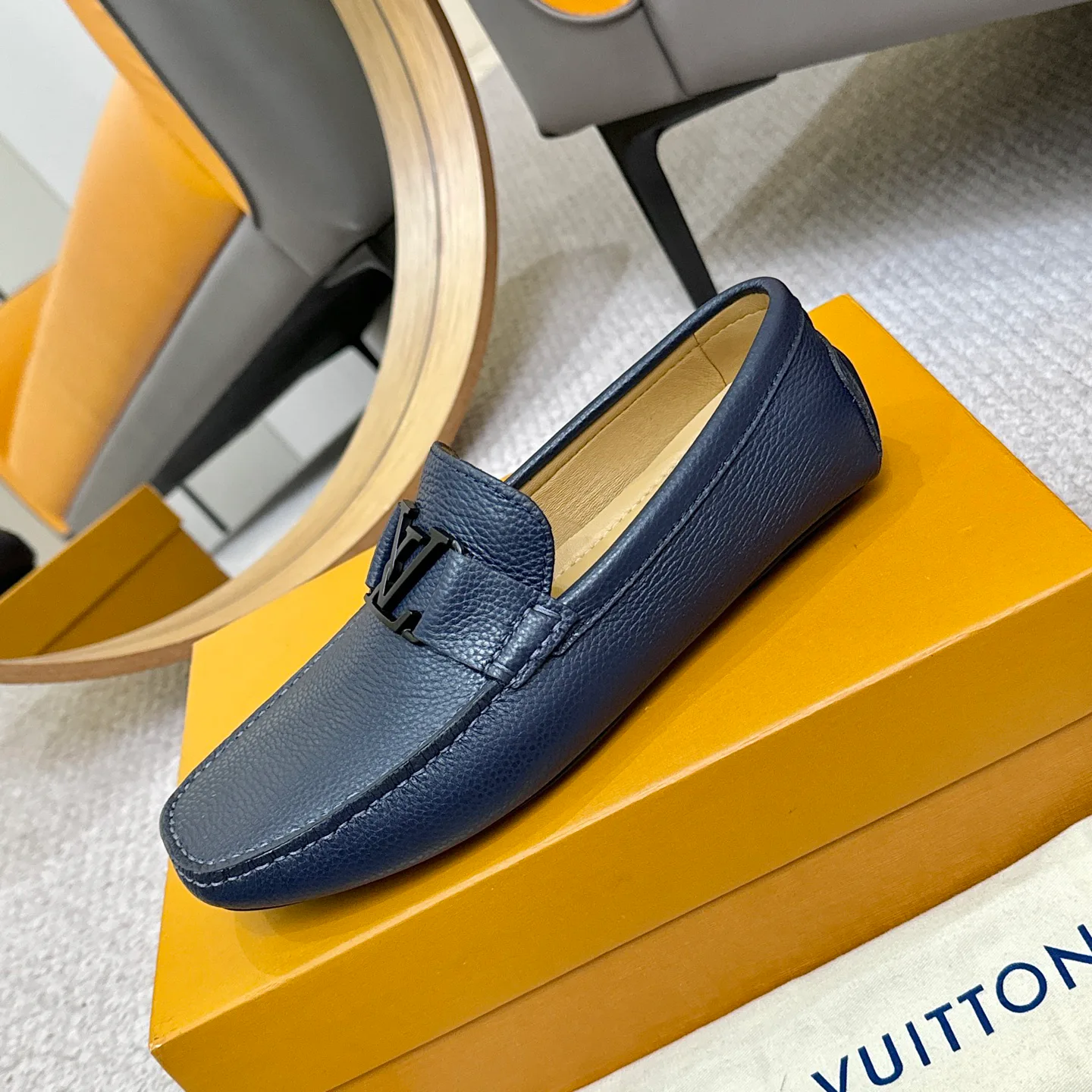 Men's Loafers And Dress Shoes LOUIS VUITTON 17514741