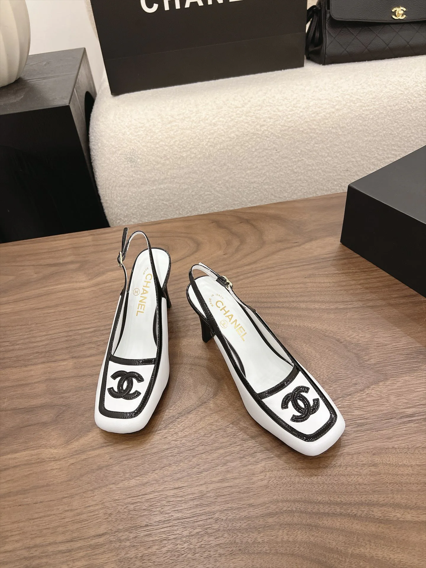Women's Heels CHANEL 17815427