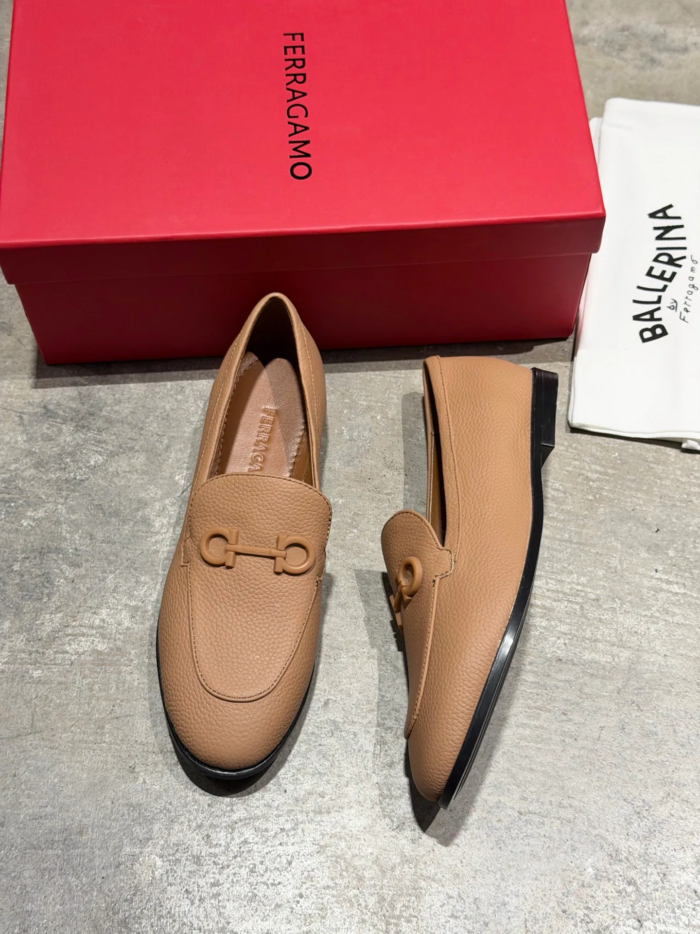 Women's Loafers And Moccasins SALVATORE FERRAGAMO 17642564
