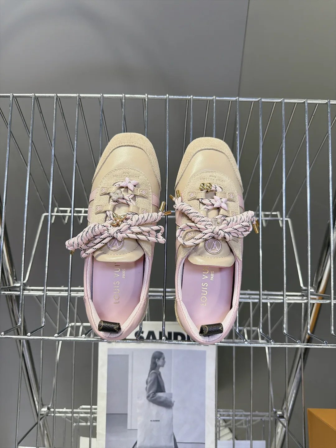 Women's Sneakers LOUIS VUITTON 18005459