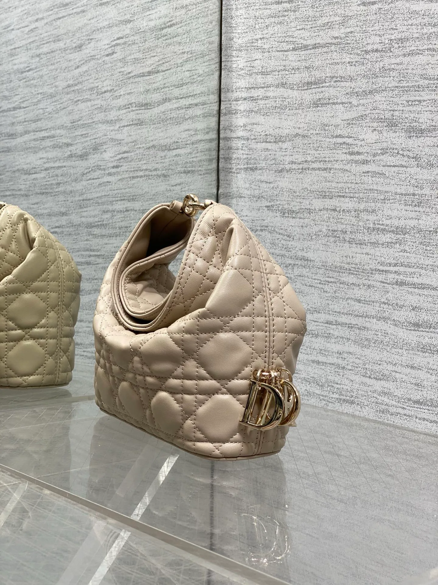 Women's Classic Handbags CHRISTIAN DIOR 18242111
