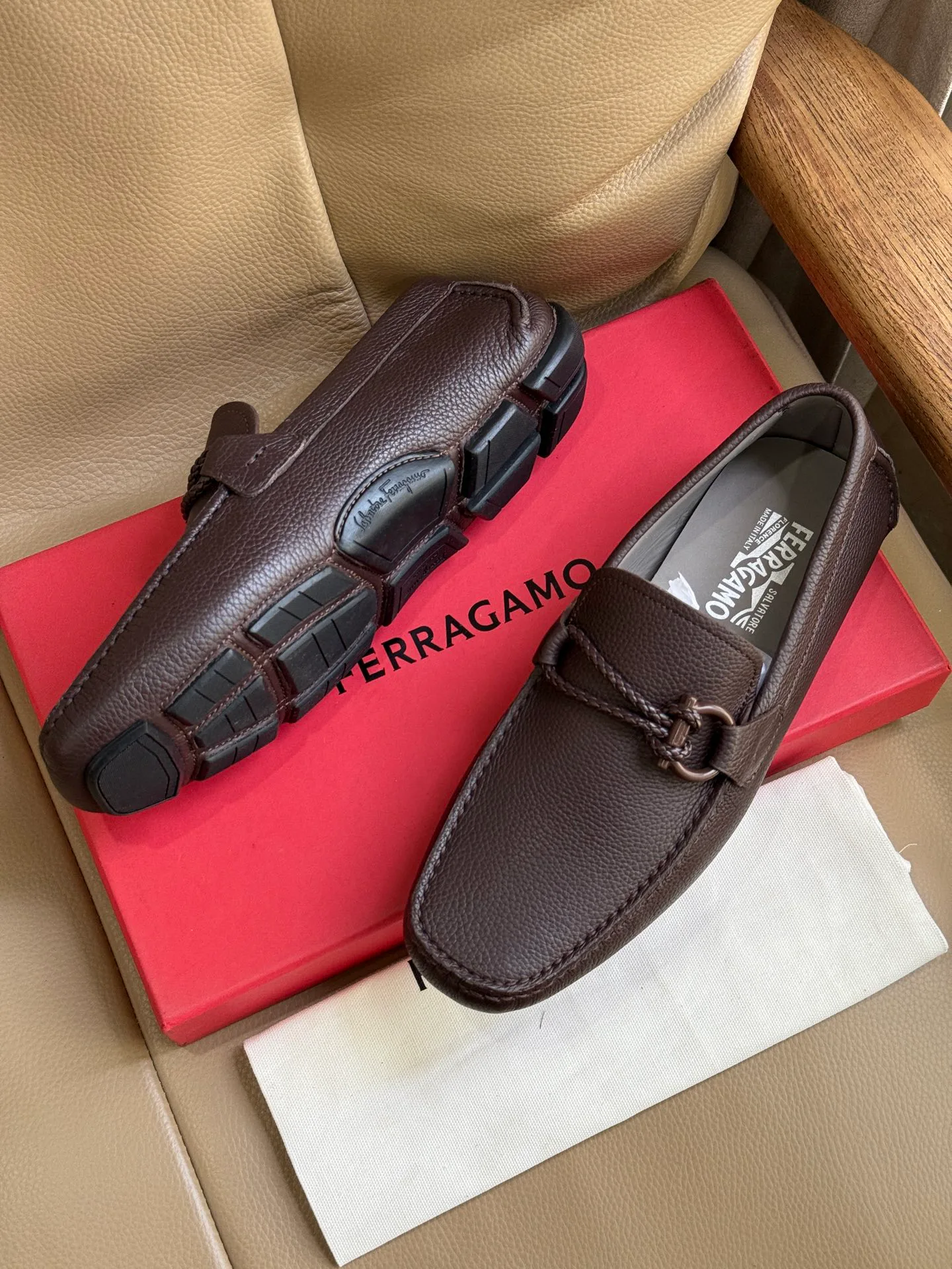 Men's Loafers And Dress Shoes SALVATORE FERRAGAMO 18117107