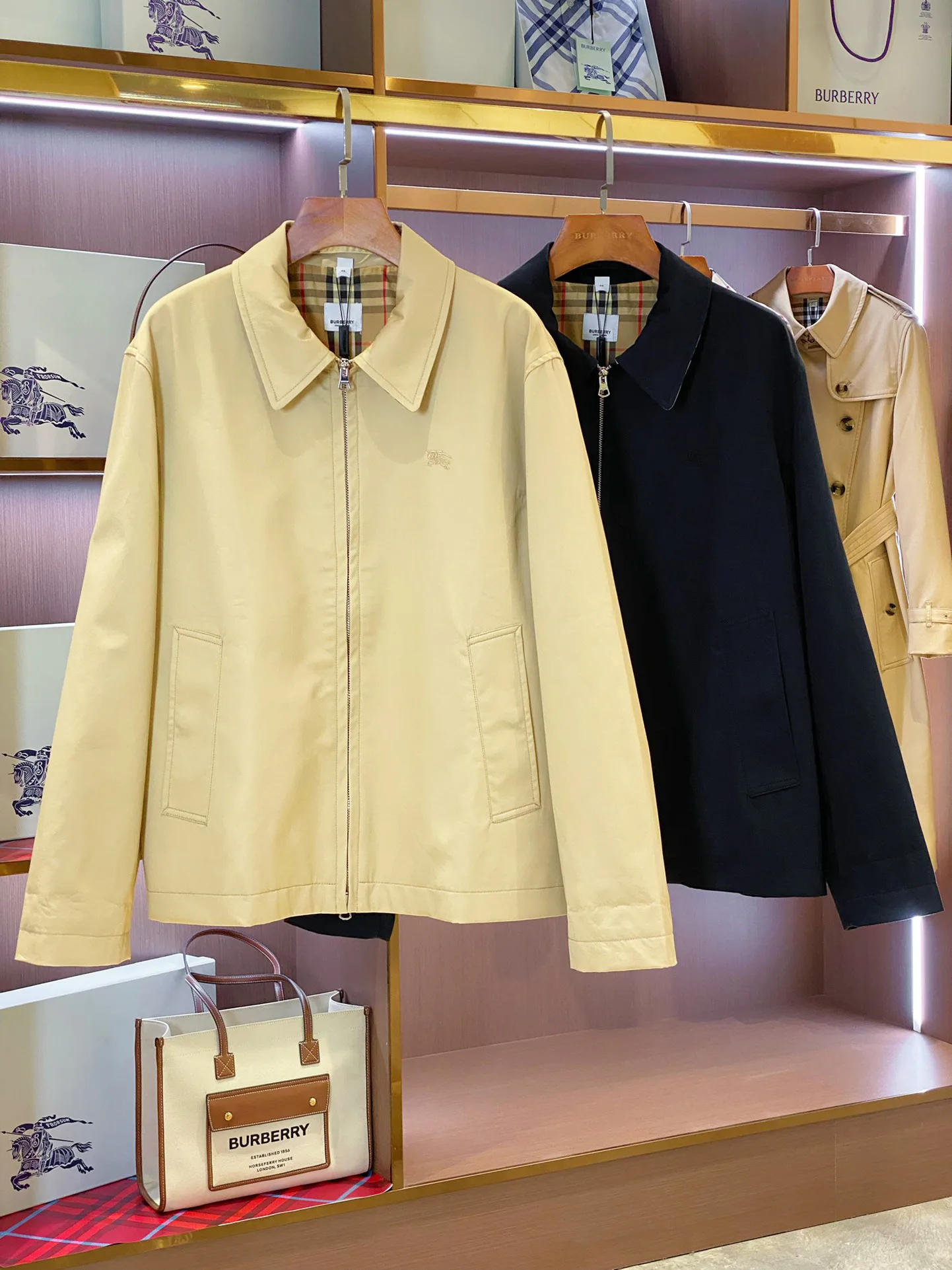 Men's Jackets And Down Jackets BURBERRY 18206406