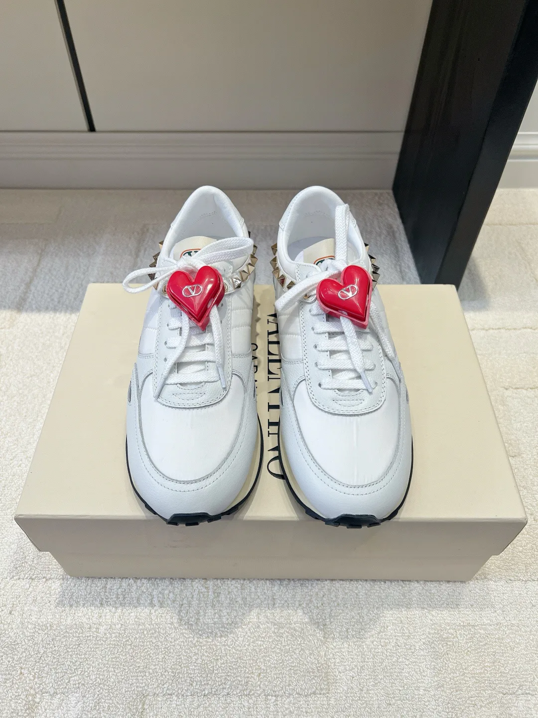 Women's Sneakers VALENTINO 18436570