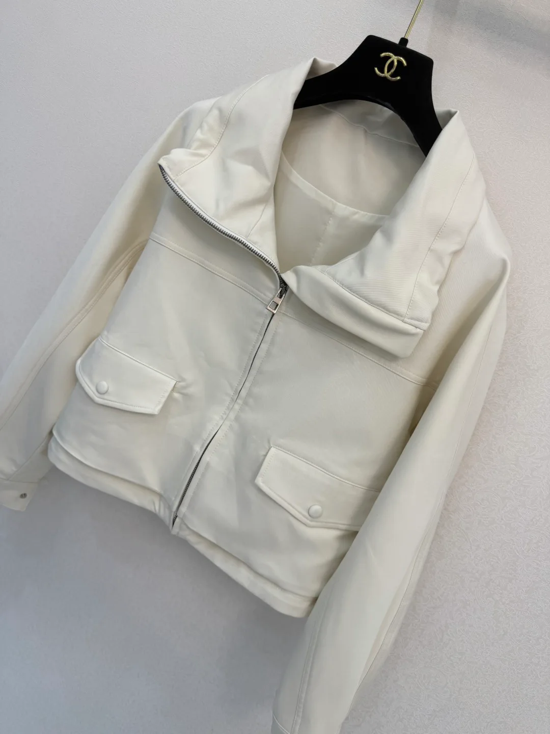 Women's Jackets And Down Jackets LOEWE 17943104