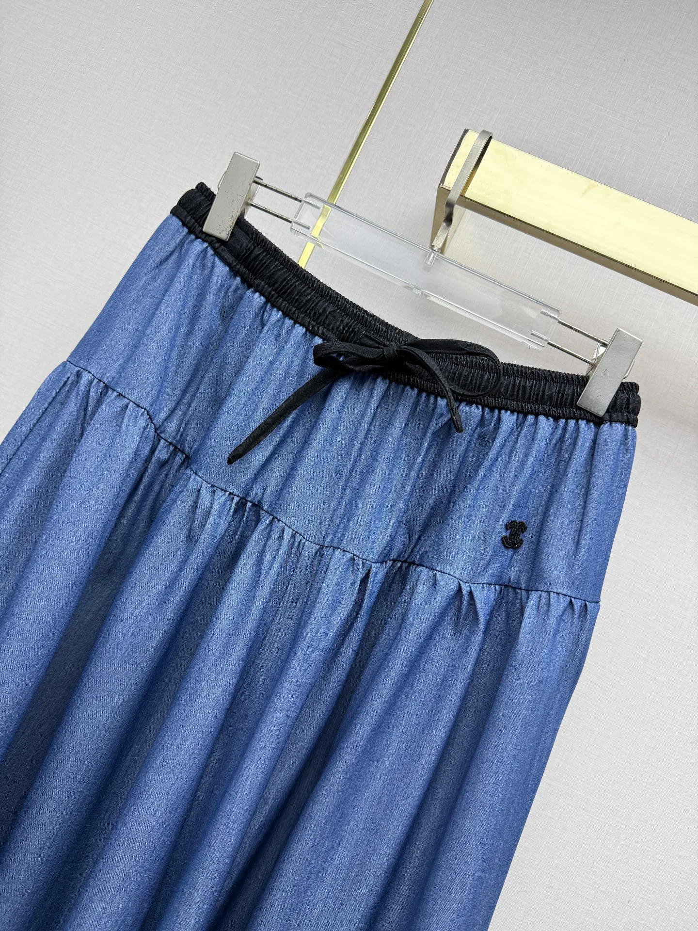 Women's Trousers CHANEL 18298506