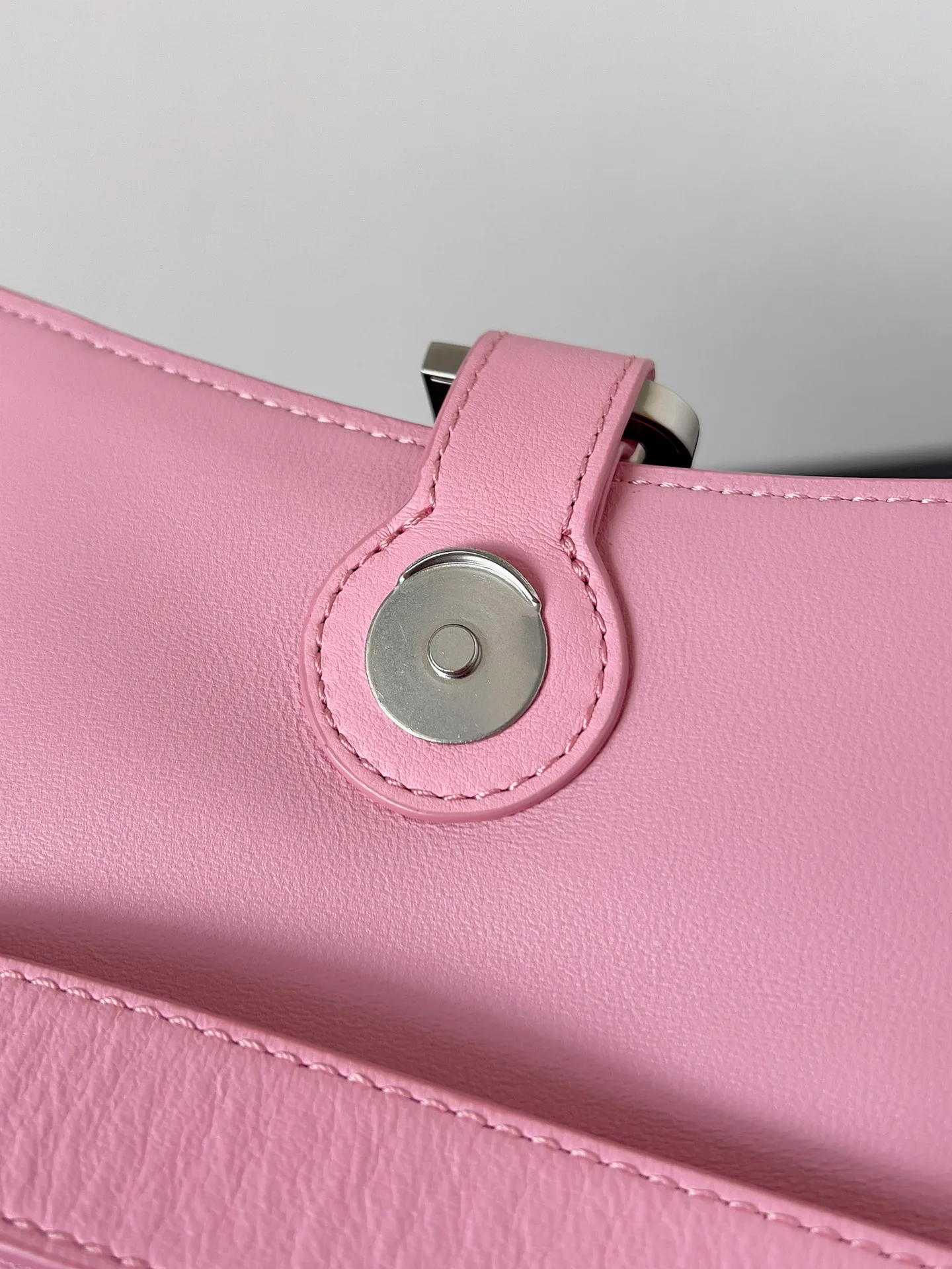 Классические Сумки Женские Balenciaga 18619539