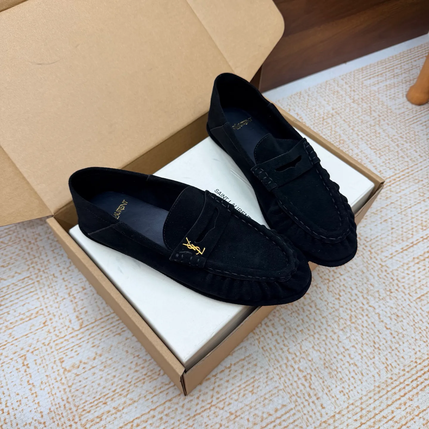 Women's Loafers And Moccasins SAINT LAURENT 18104179