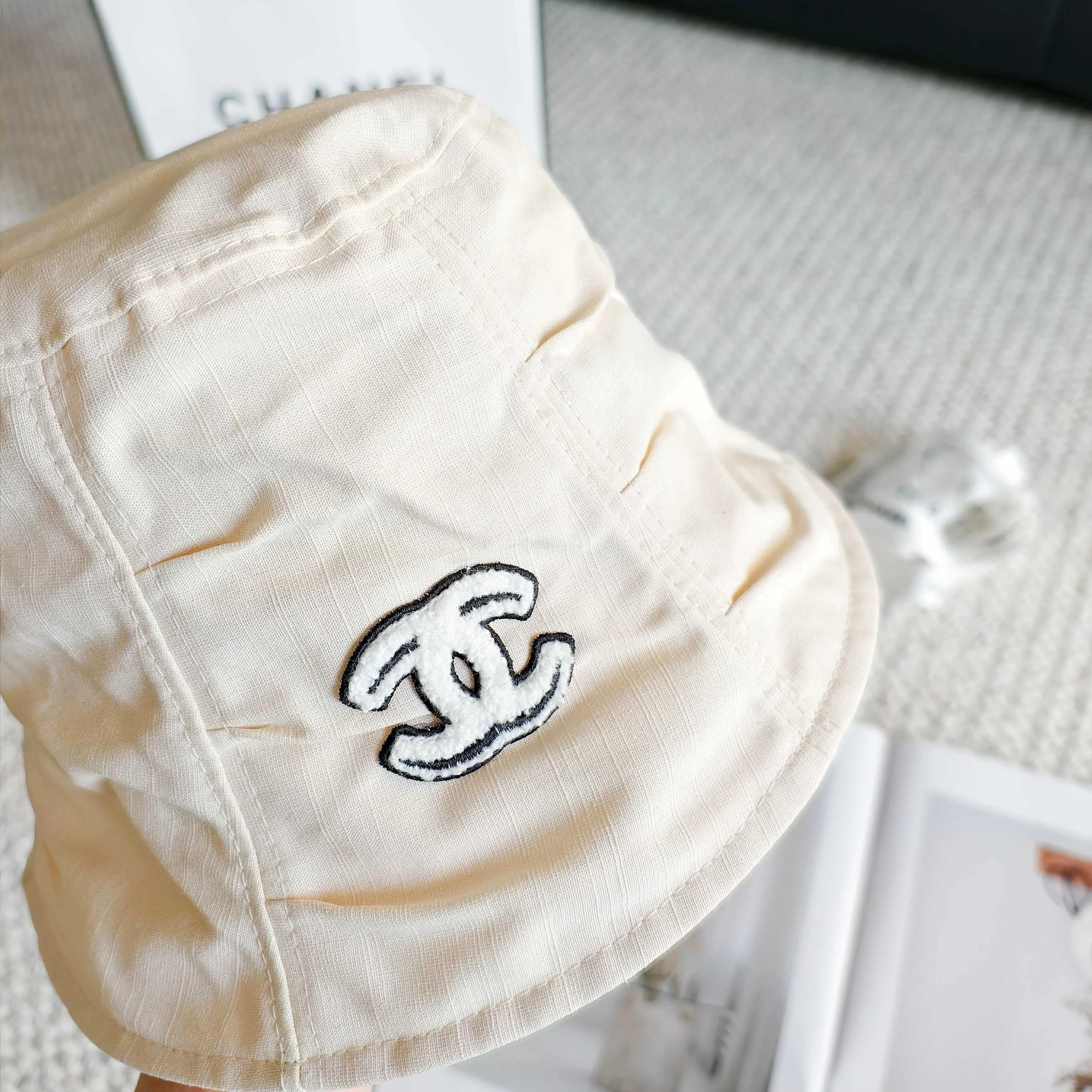 Hats CHANEL 17498327