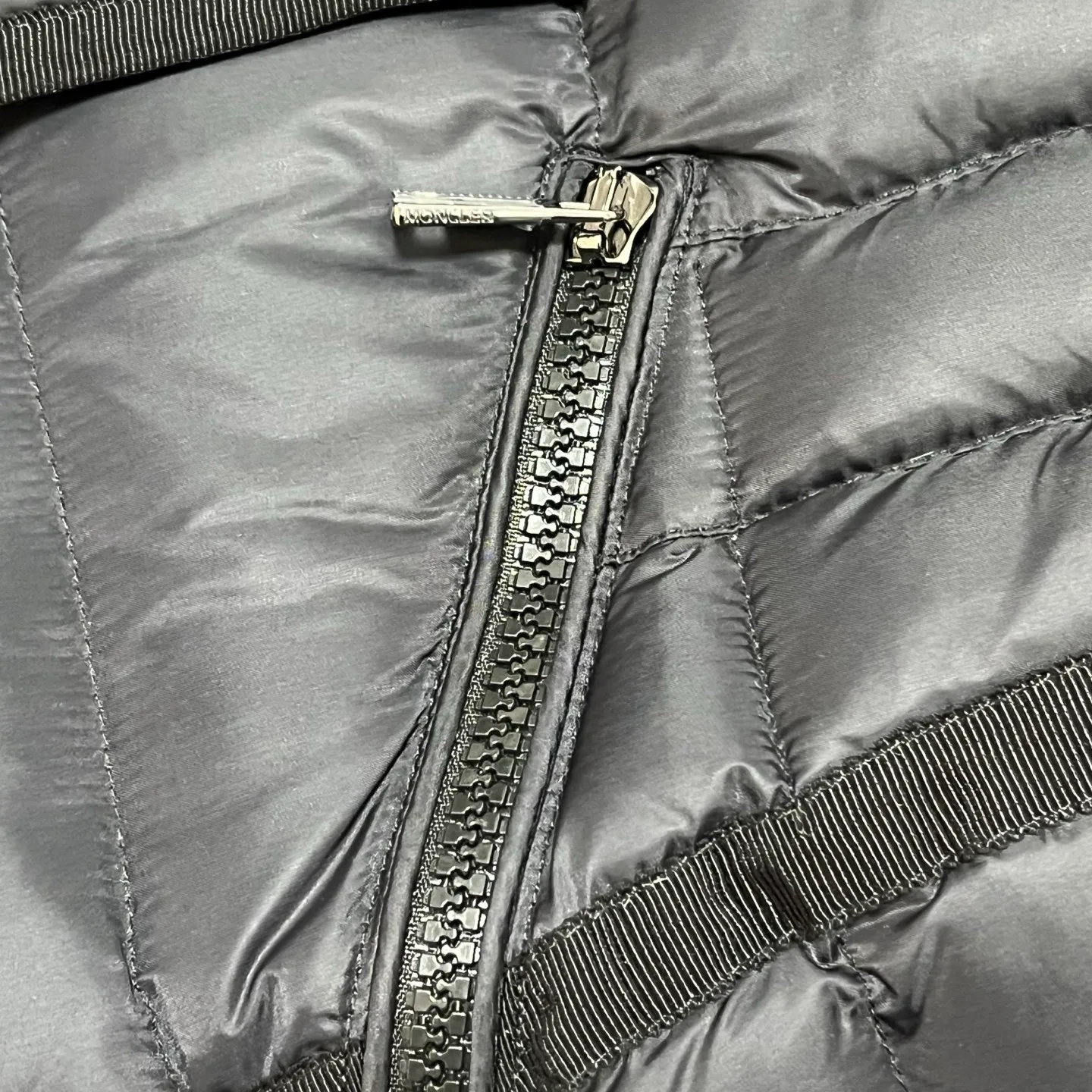 Women's Jackets And Down Jackets MONCLER 17913969