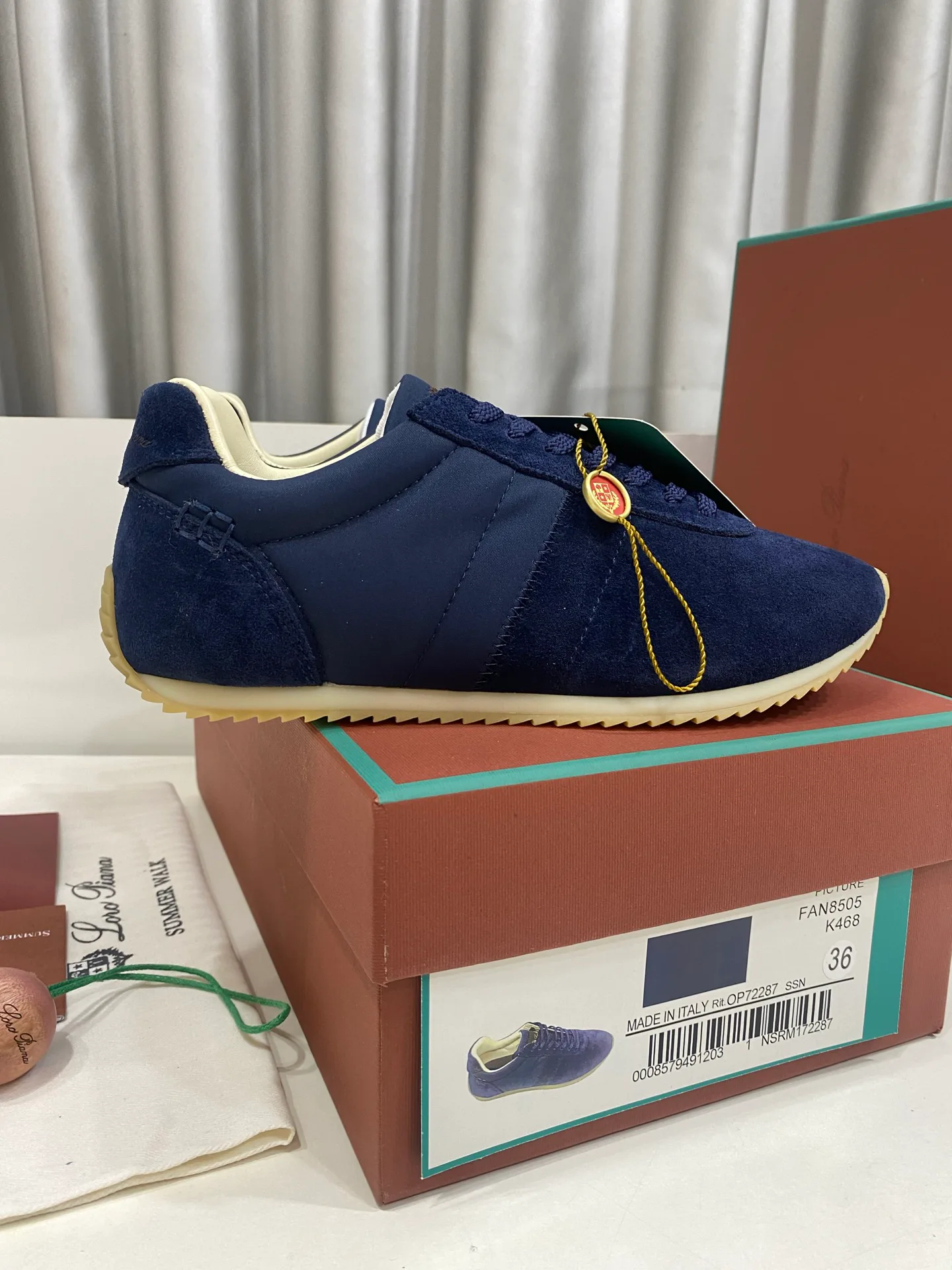 Women's Sneakers LORO PIANA 17485965