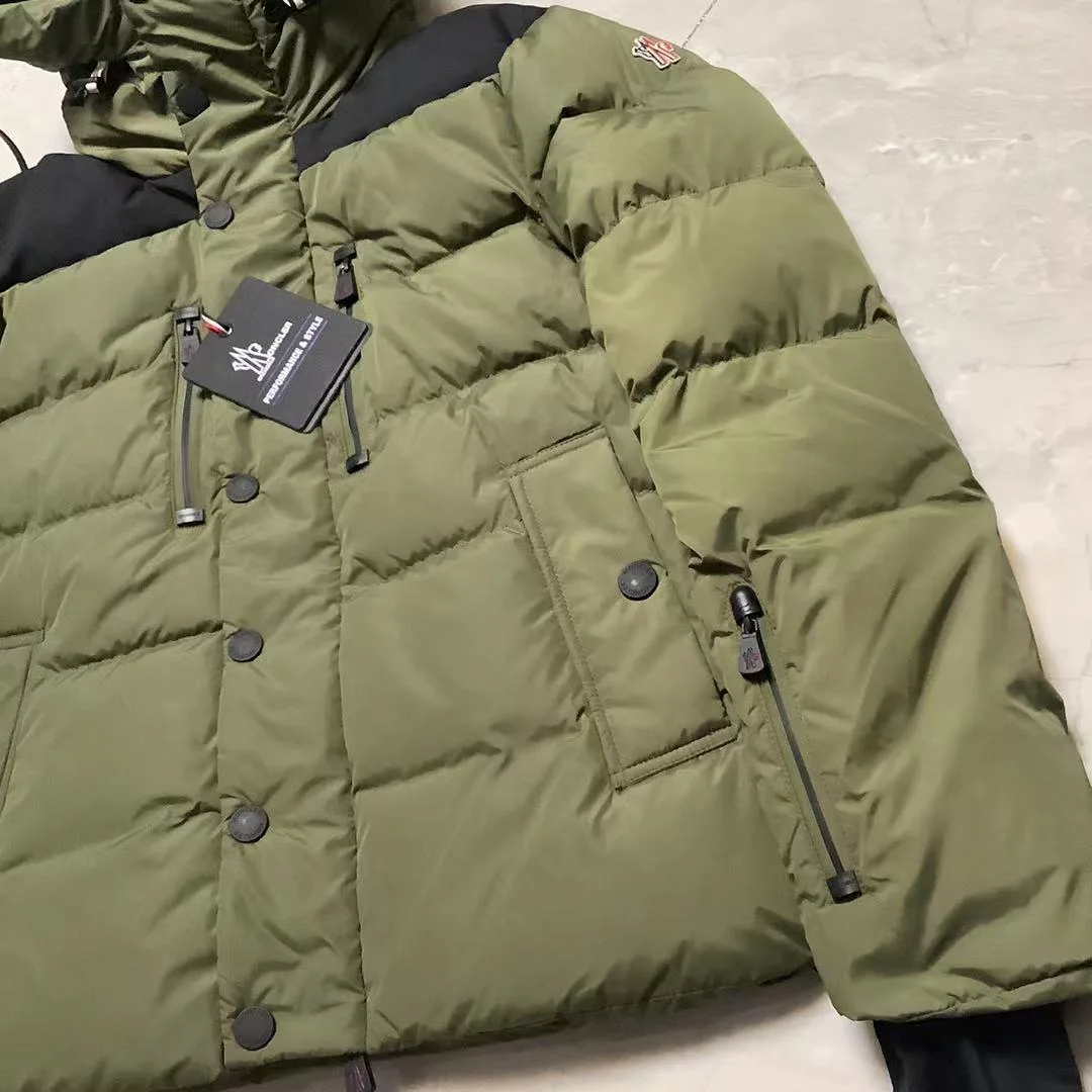 Men's Jackets And Down Jackets MONCLER 18111482