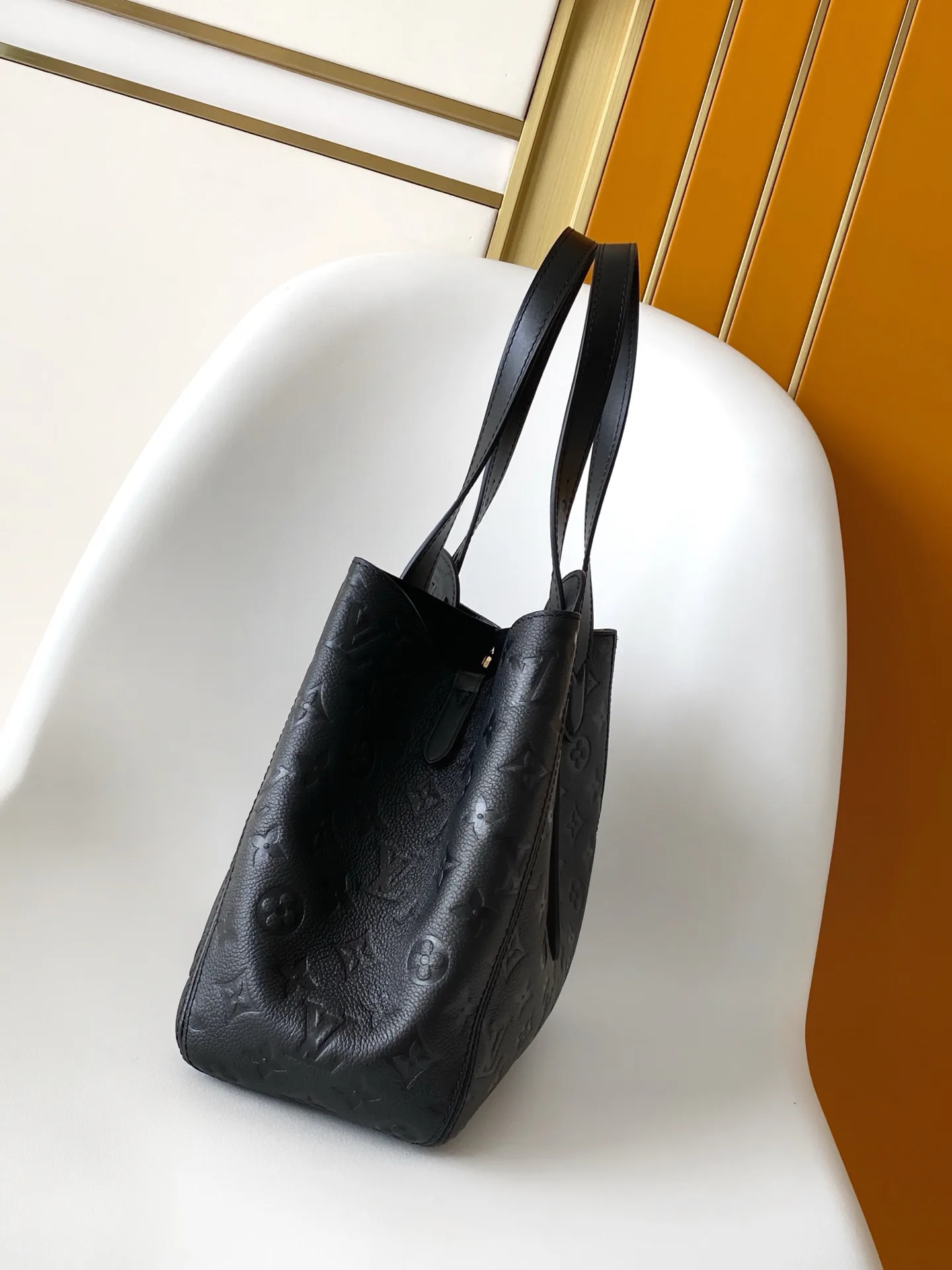 Women's Classic Handbags LOUIS VUITTON 17813551