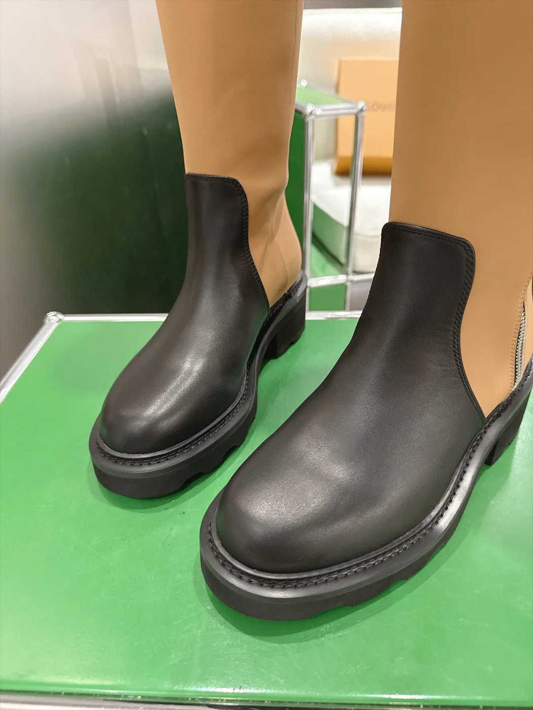 Women's Boots LOUIS VUITTON 18286149