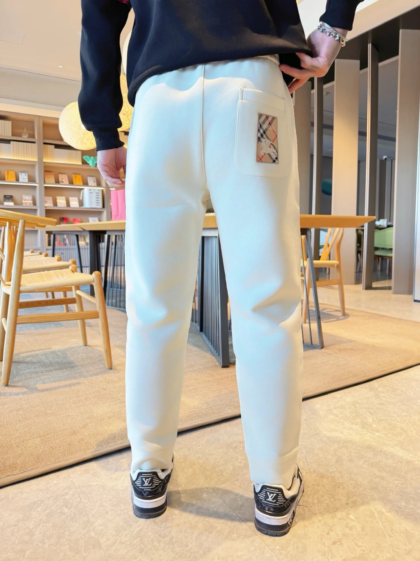 Men's Trousers BURBERRY 18345753
