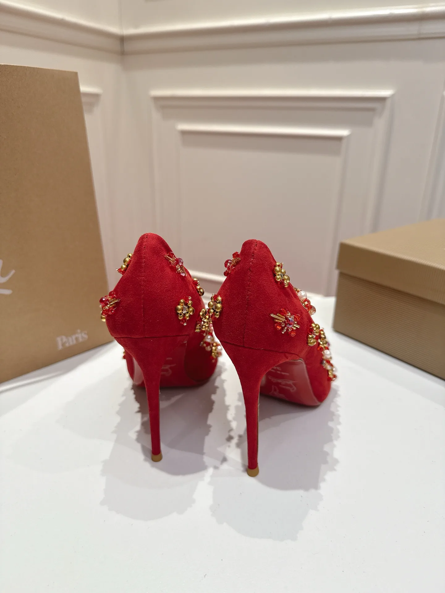 Women's Heels CHRISTIAN LOUBOUTIN 17057835