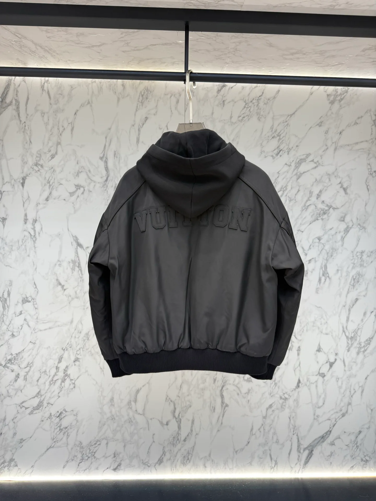 Men's Jackets And Down Jackets LOUIS VUITTON 18175015