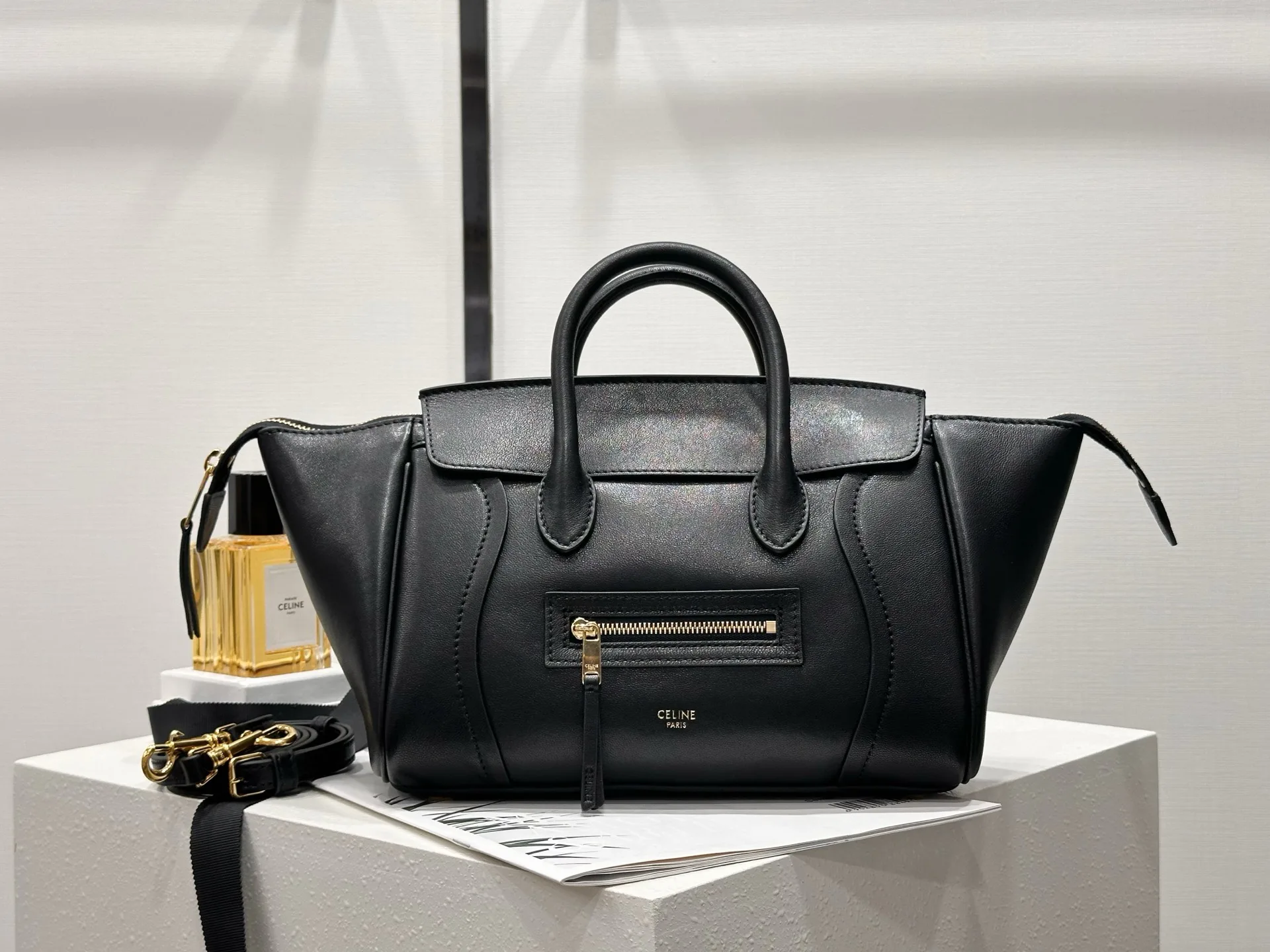 Women's Classic Handbags CELINE 18210838